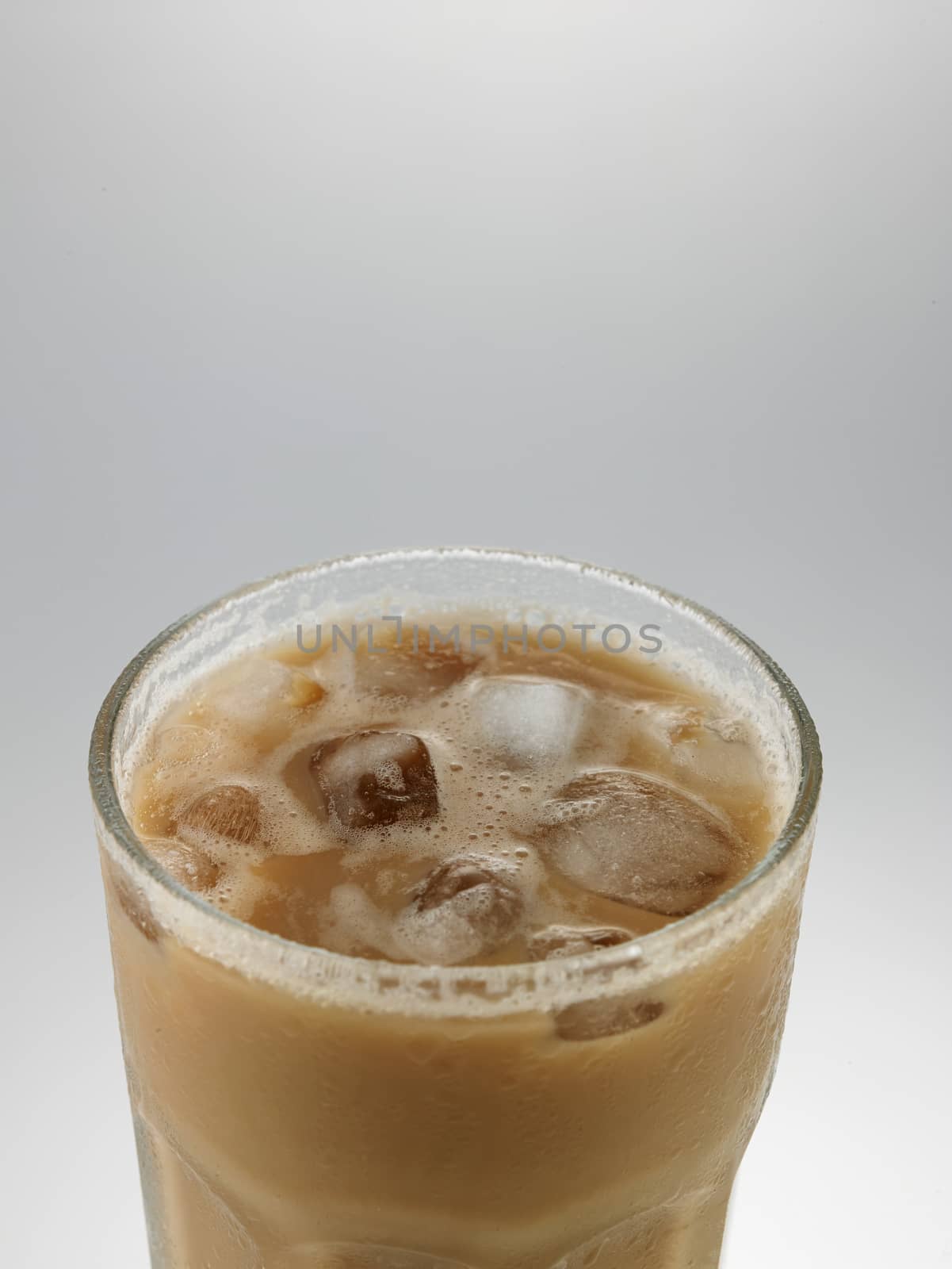 milk tea with ice by eskaylim