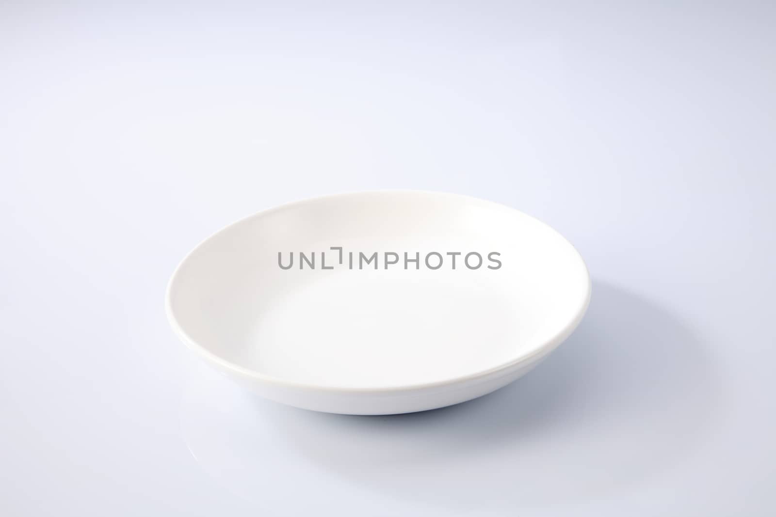 plate by eskaylim