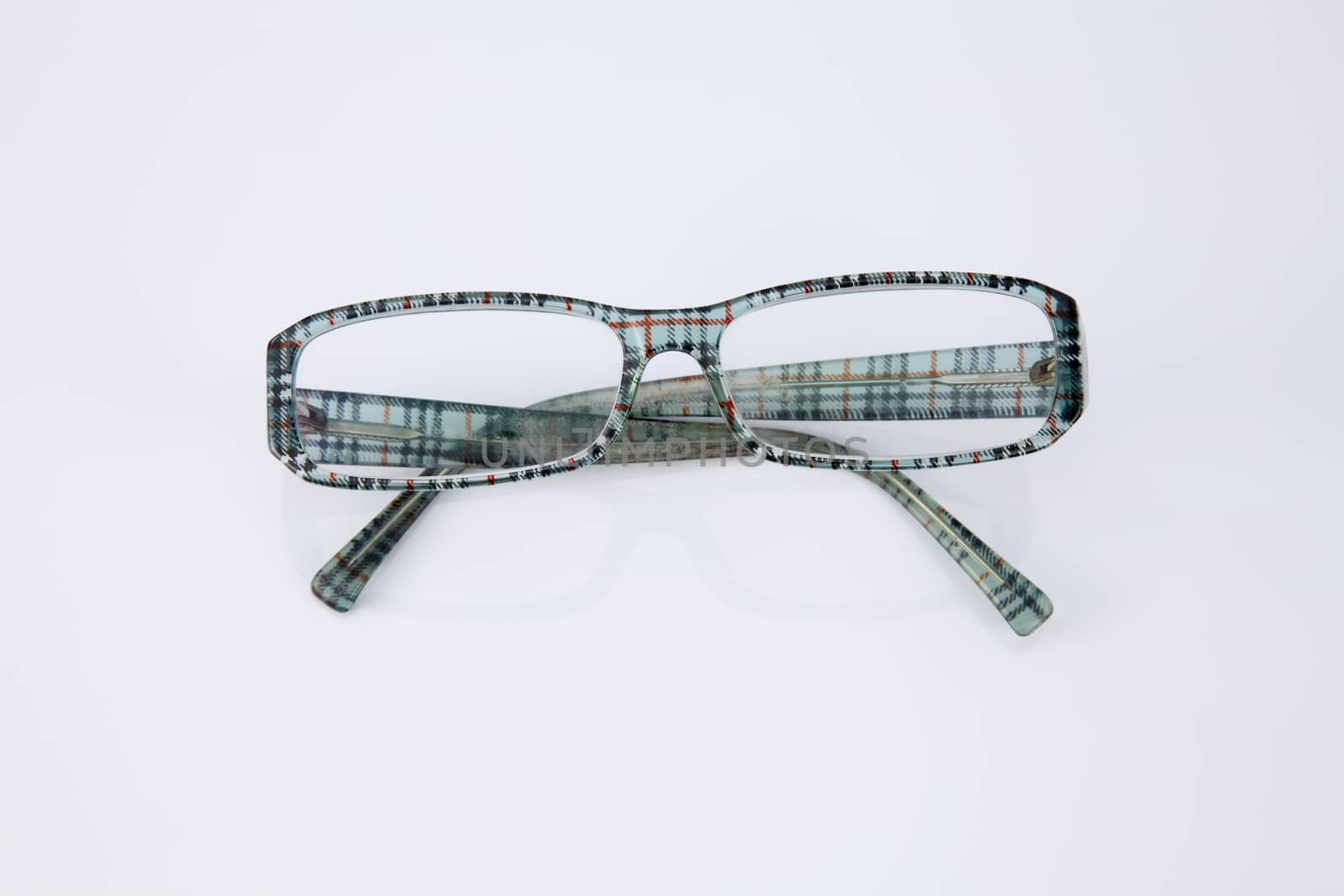 spectacles by eskaylim