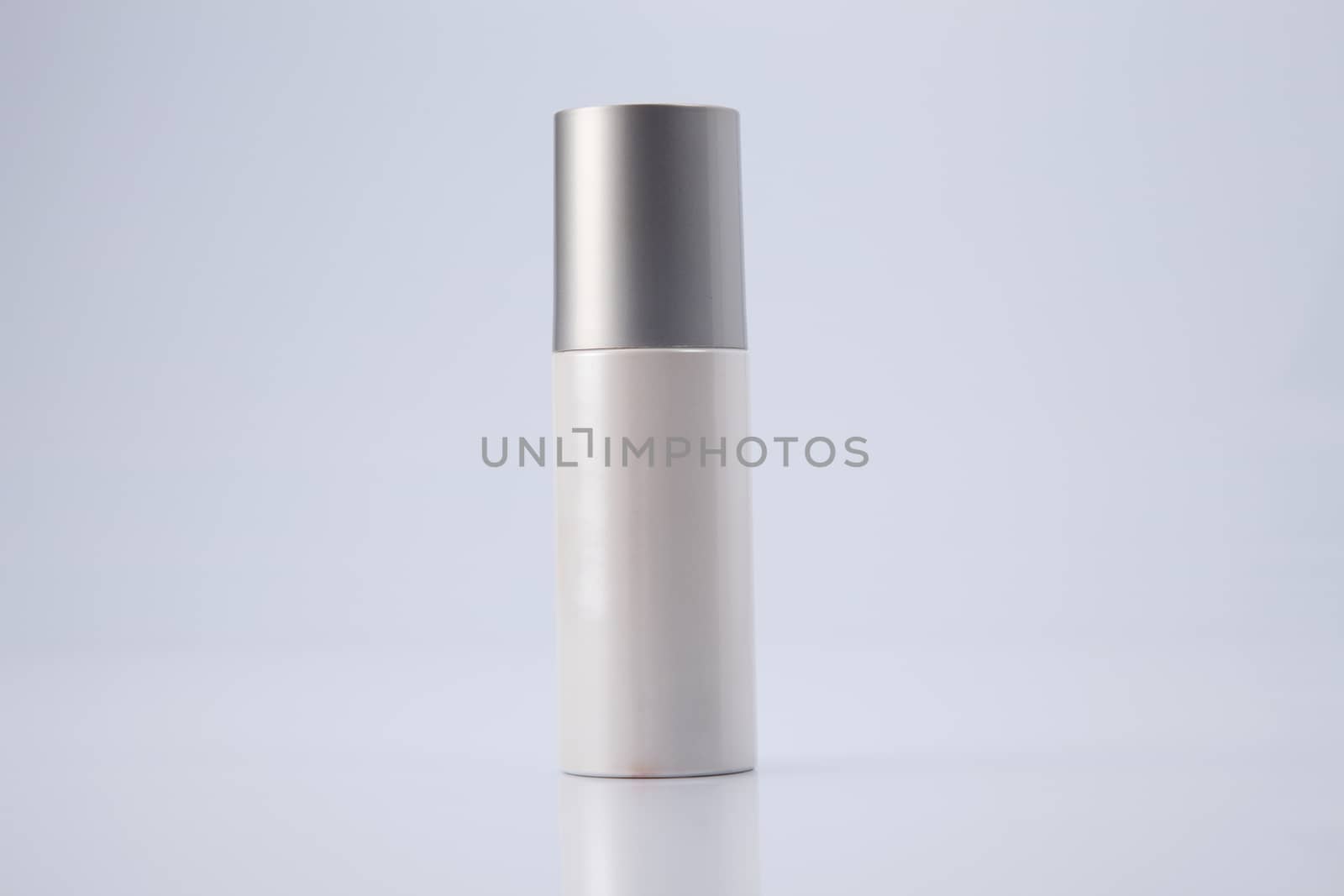 cosmetic bottle by eskaylim