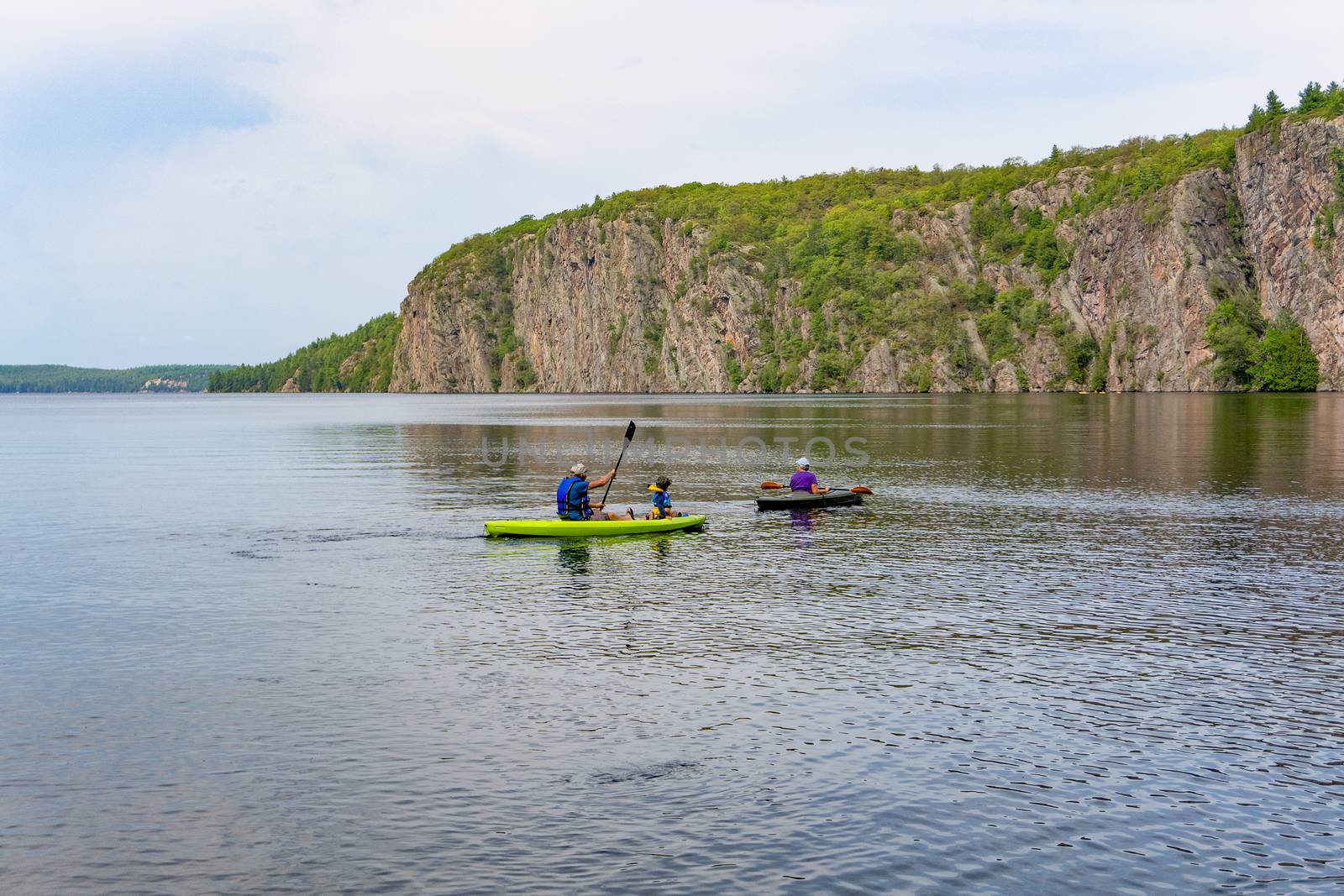 Sunday Family Kayak Ride by ben44