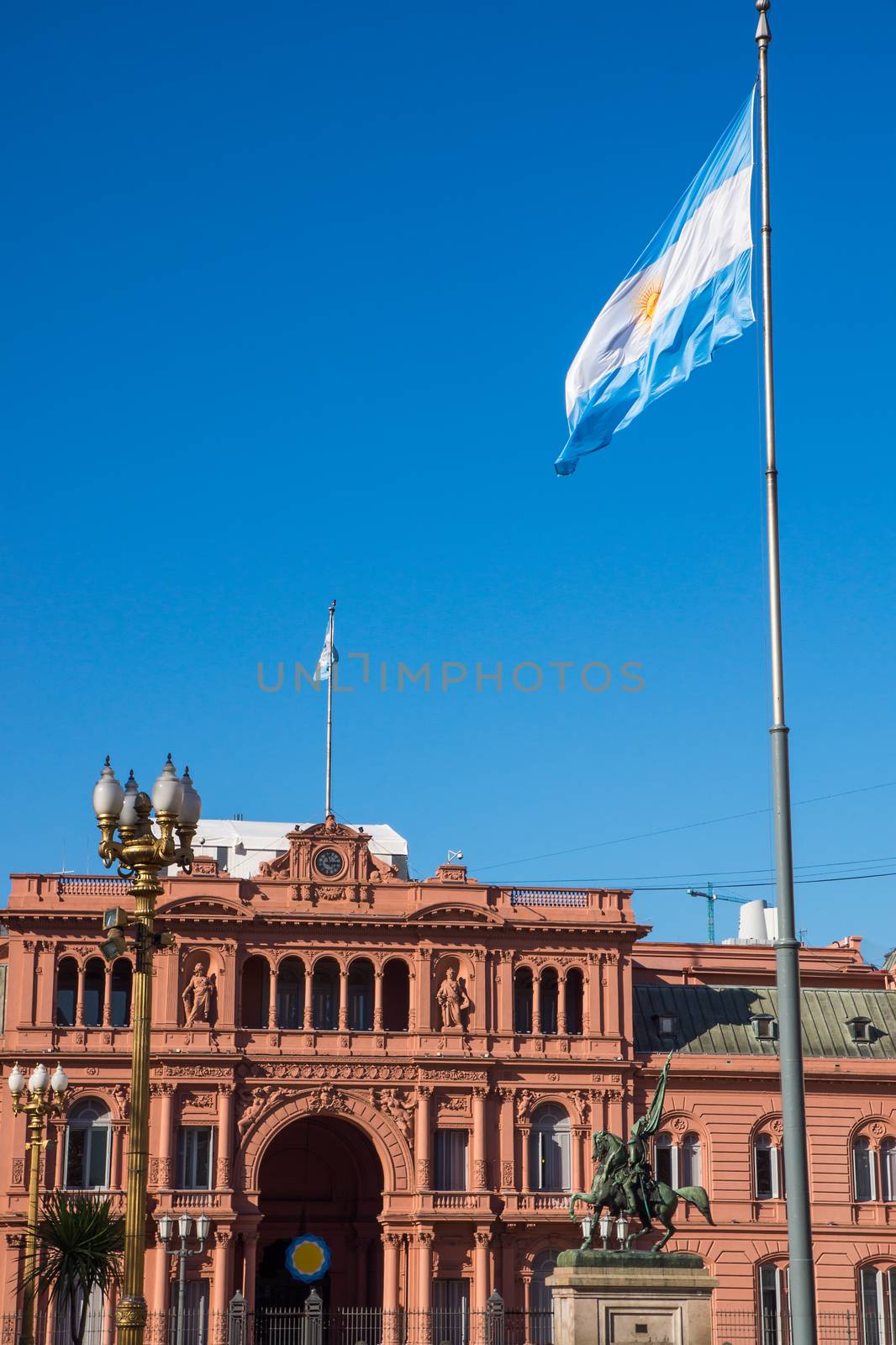 Casa Rosada and an argentinean flag by elxeneize