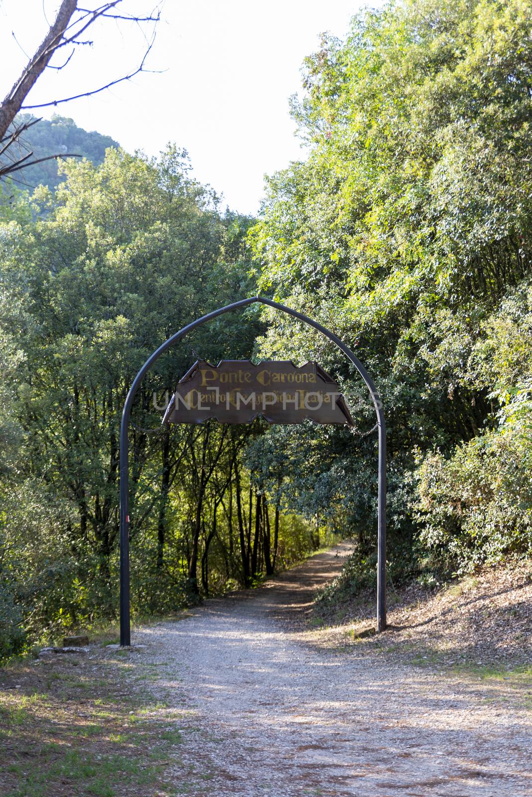 entrance to the path that leads to the geographical center of Italy in Narni