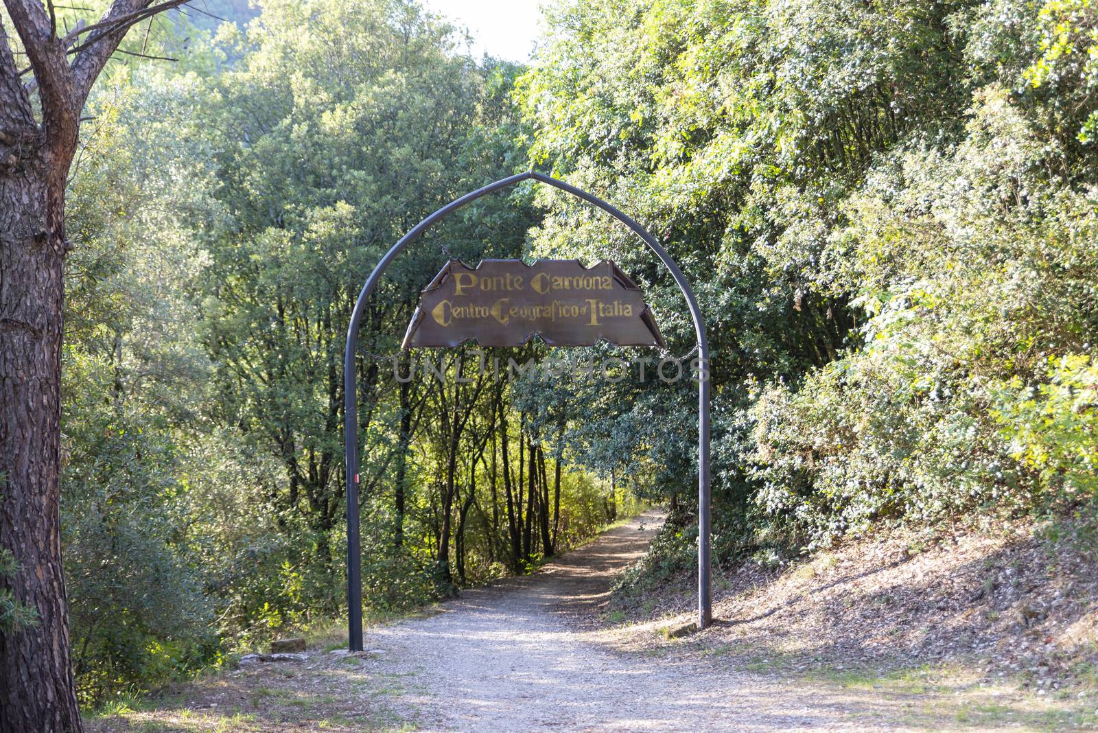 entrance to the path that leads to the geographical center of Italy in Narni