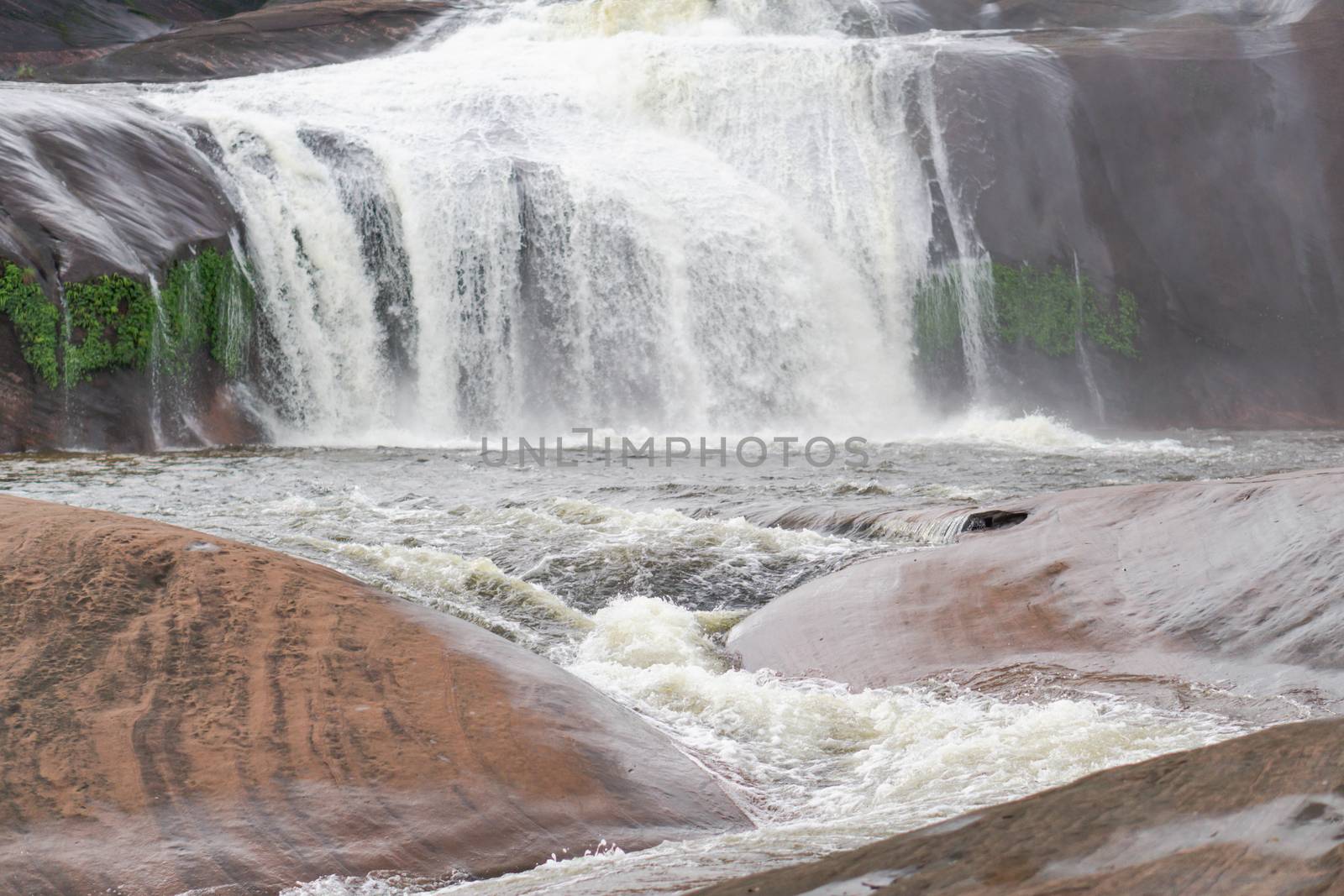 Tham Phra Seka Waterfall, Bueng Kan by pt.pongsak@gmail.com