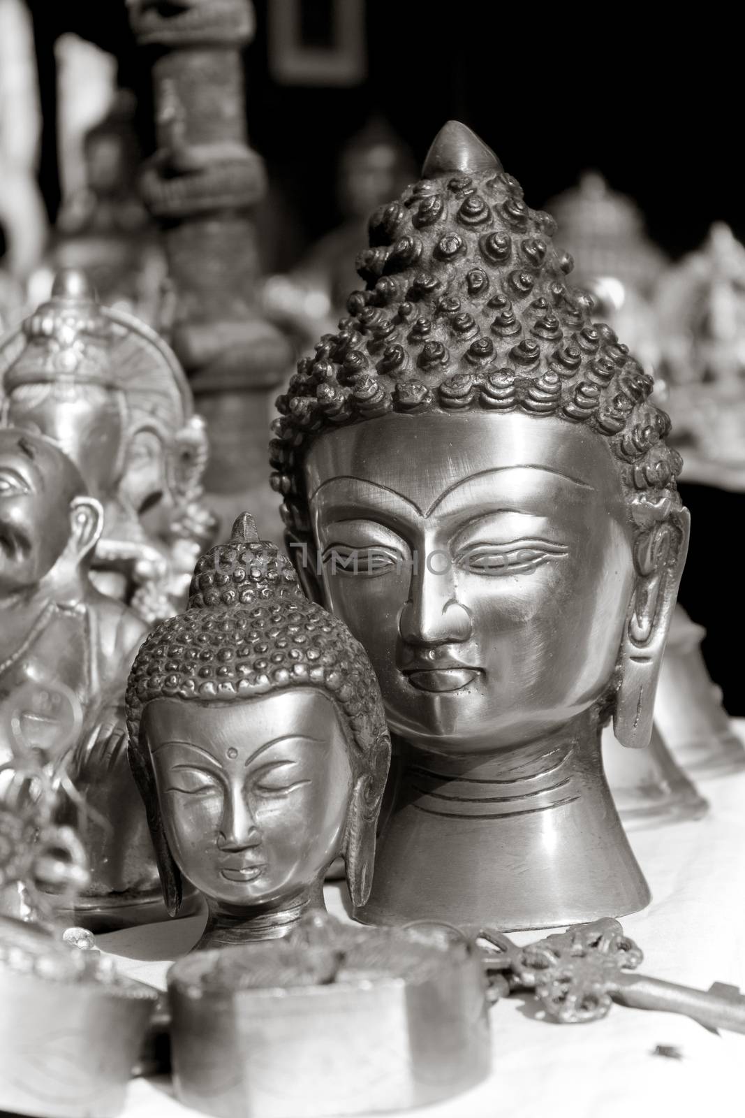 lord buddha head in dilli haat shop
