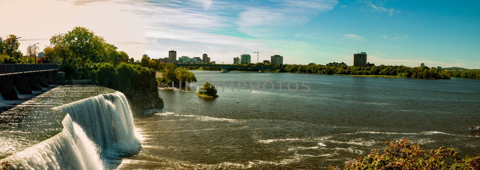 Rideau falls, Ottawa - Panorama photo by mynewturtle1