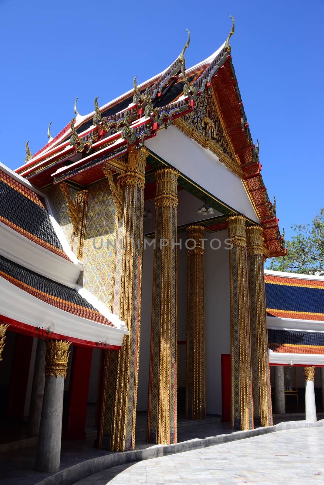 Beautiful Thai Temple Wat Ratchabophit  by ideation90