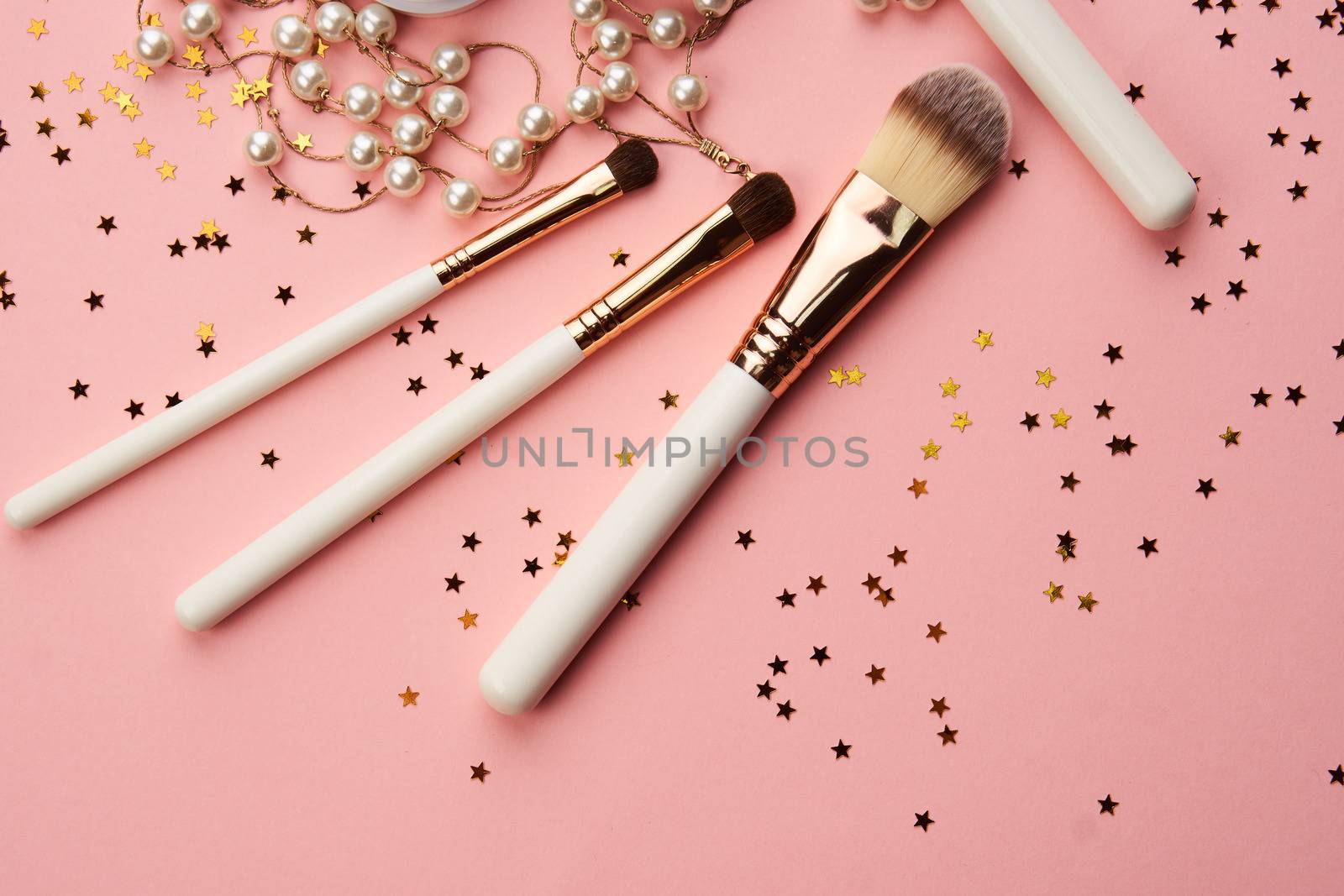 cosmetic accessories eyeshadow accessories makeup brushes merchandise collection professional cosmetics by SHOTPRIME