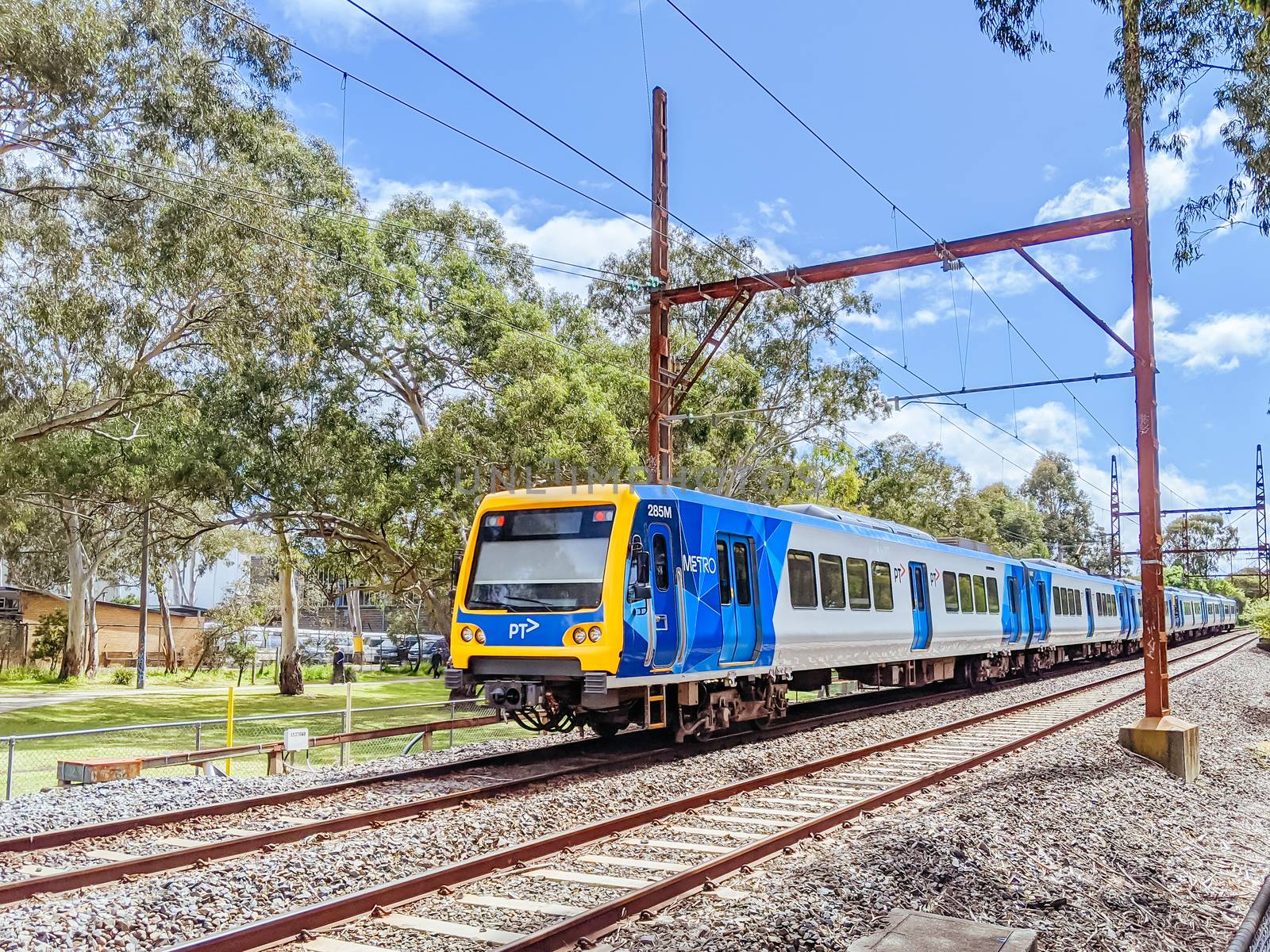 A typical suburban train in Macleod, Melbourne, Victoria, Australia