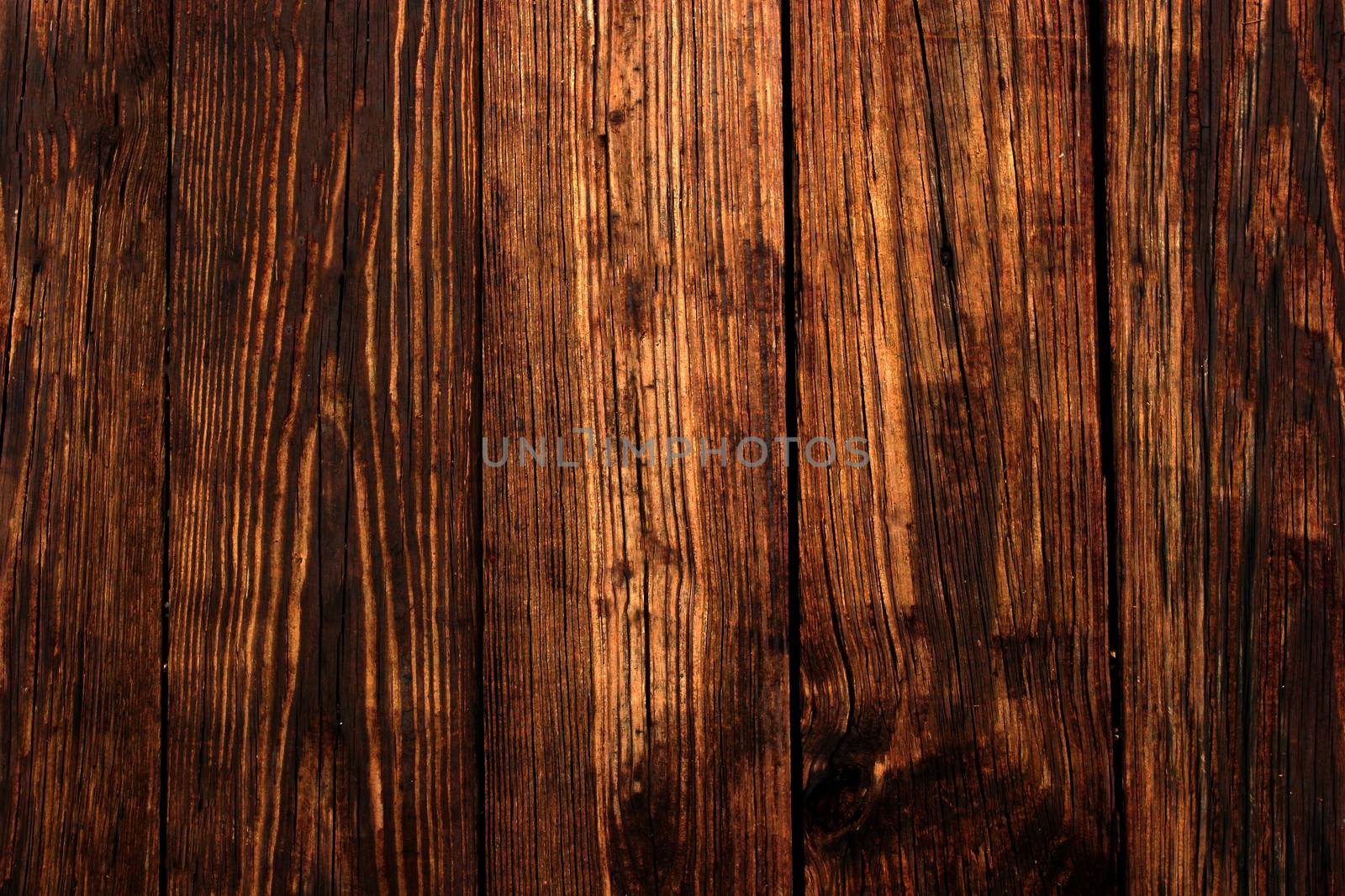 Floor covering imitation wood with textured surface