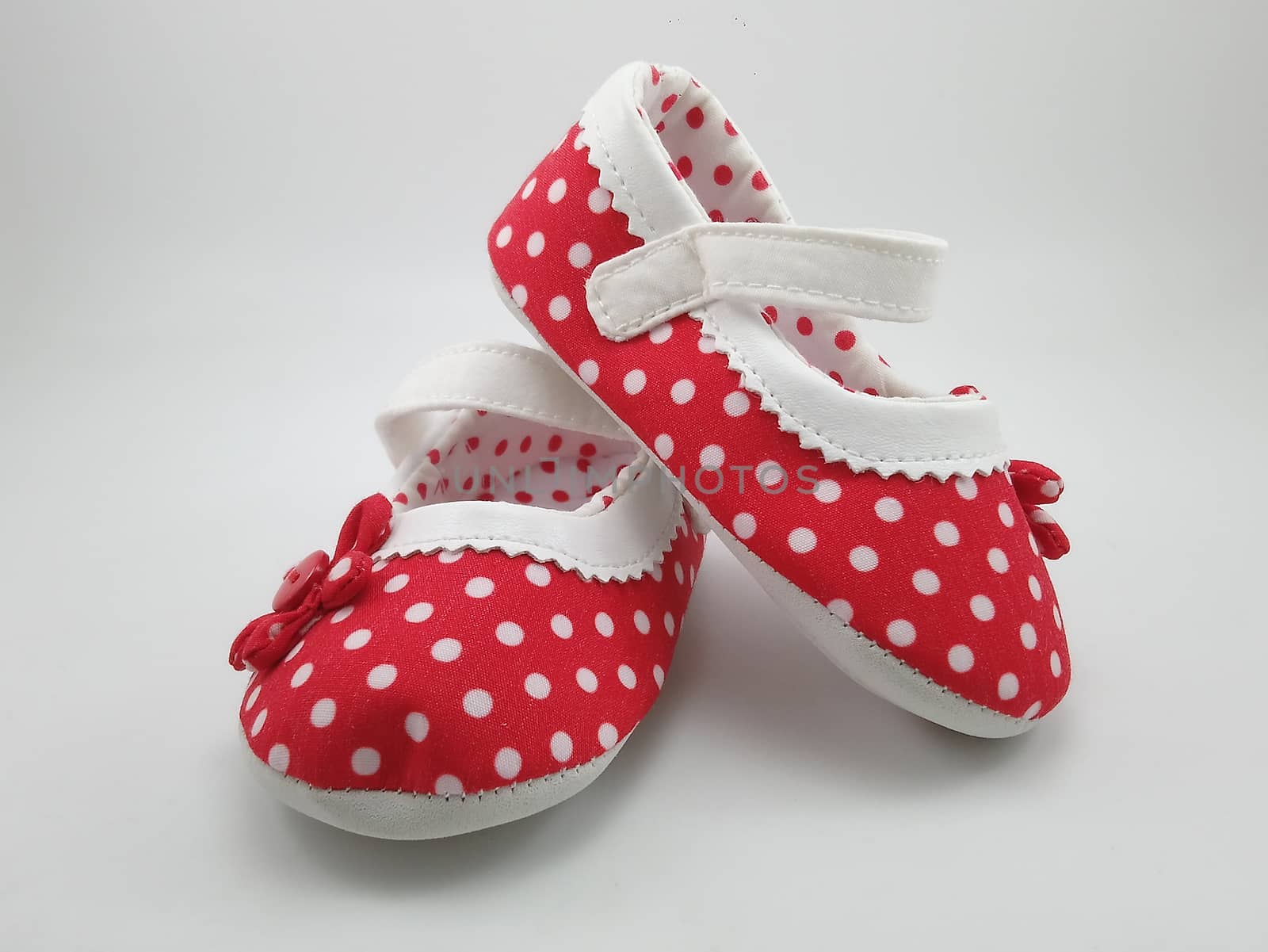 Red polka dots baby shoes foot wear