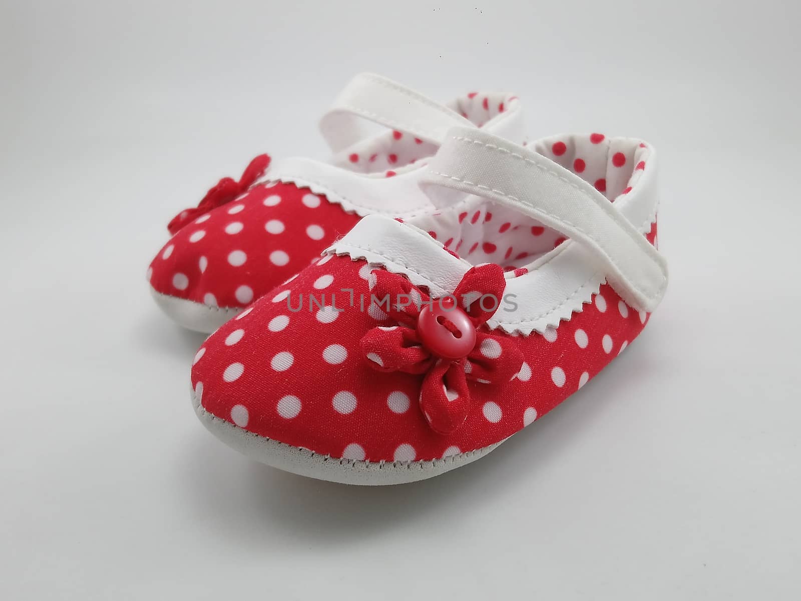 Red polka dots baby shoes by imwaltersy