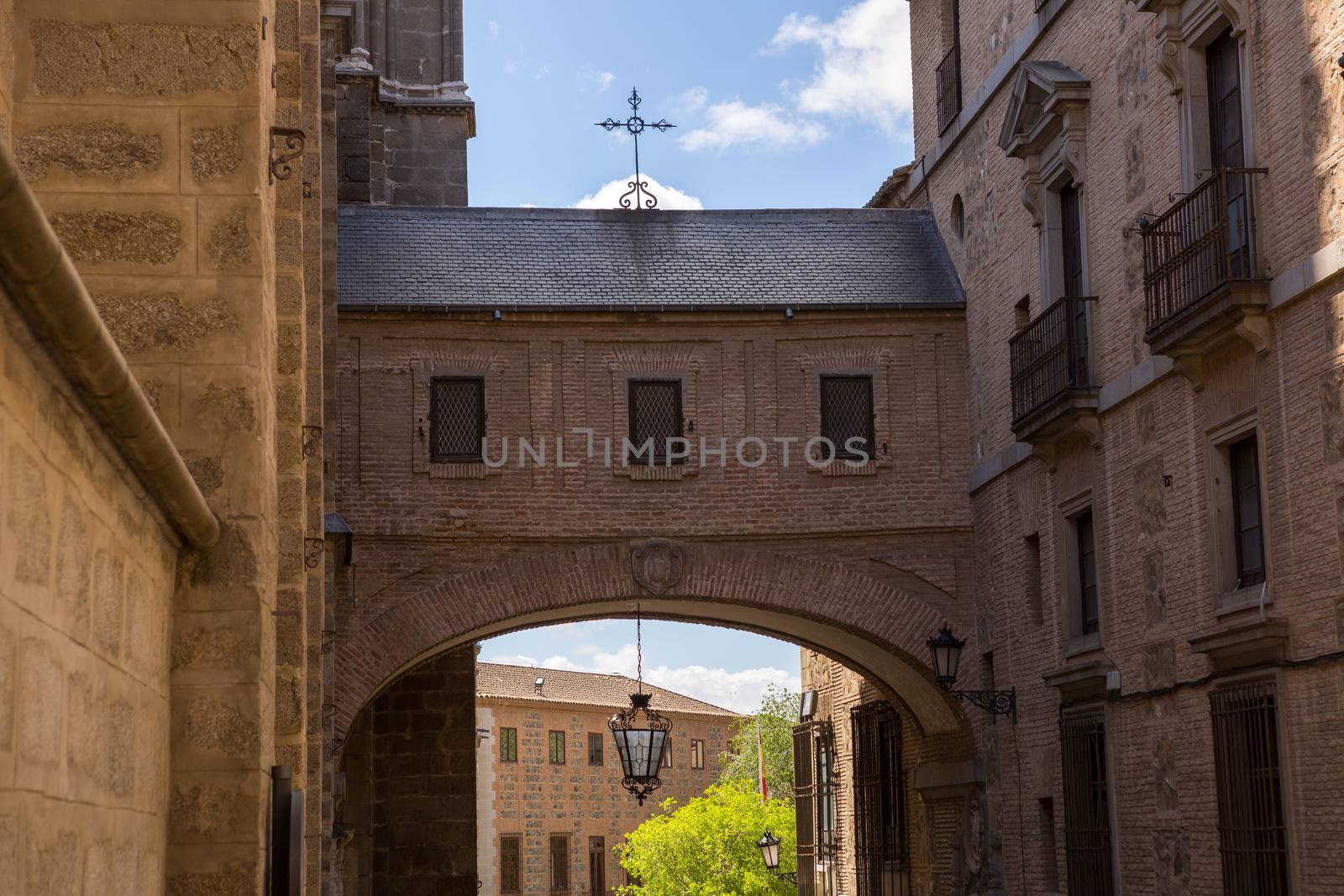 Toledo Cathedral Arch by zittto
