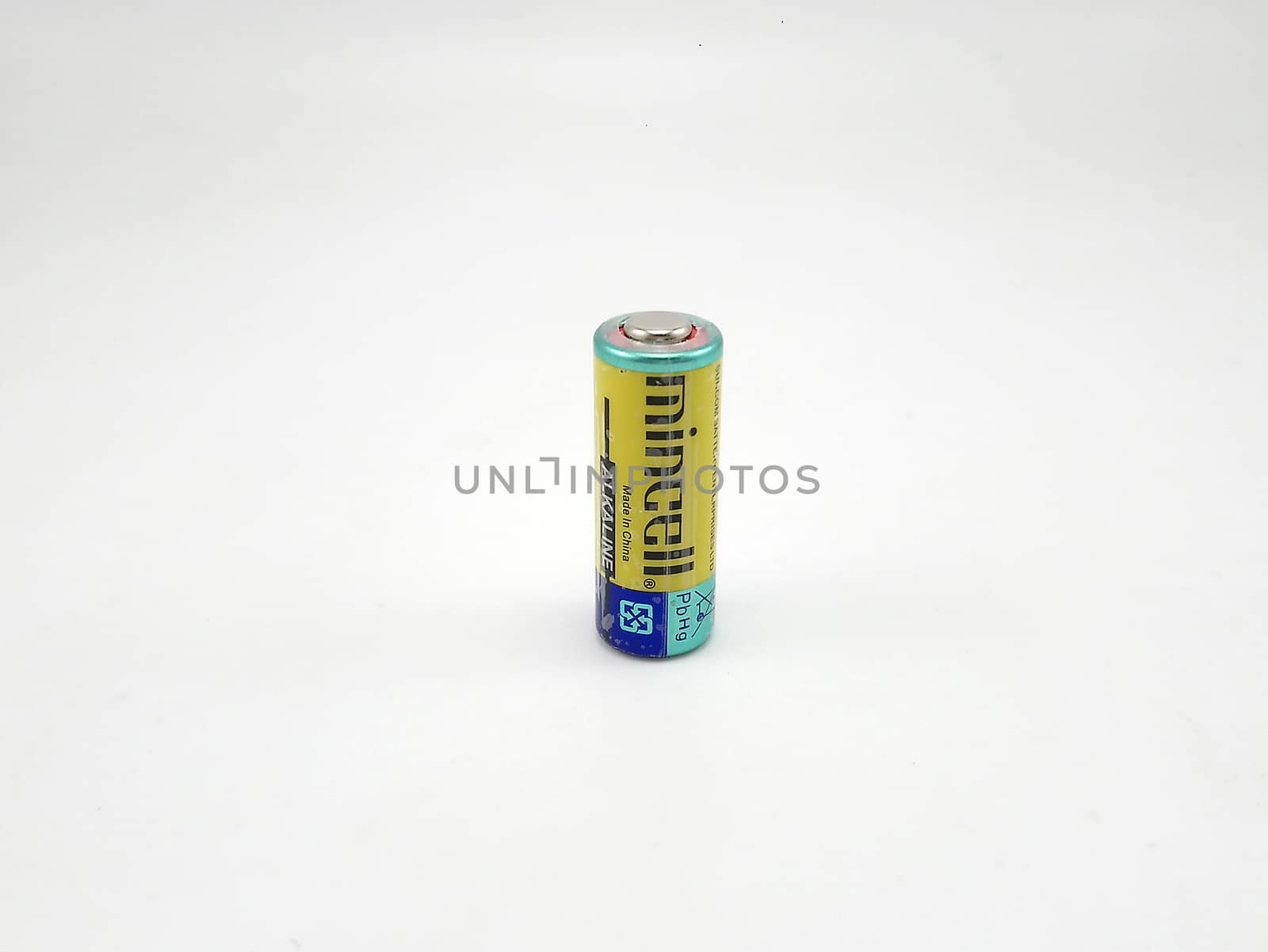 Mincell alkaline battery in Manila, Philippines by imwaltersy