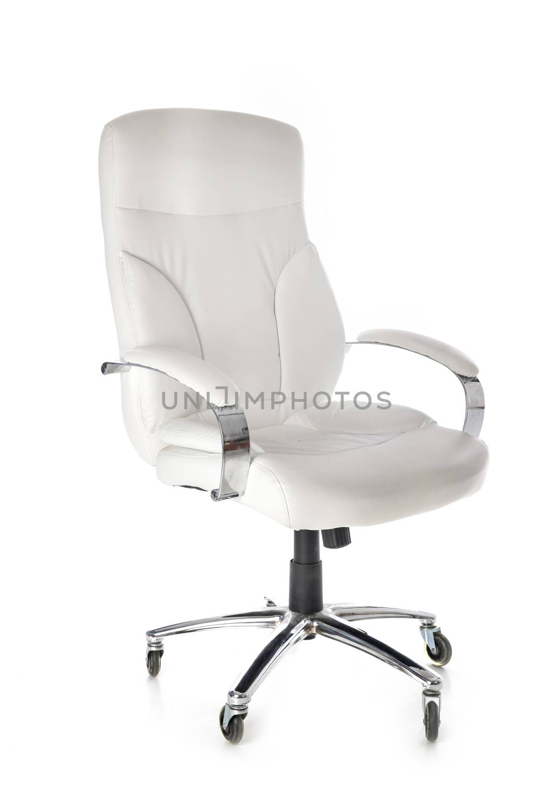 desk chair in studio by cynoclub