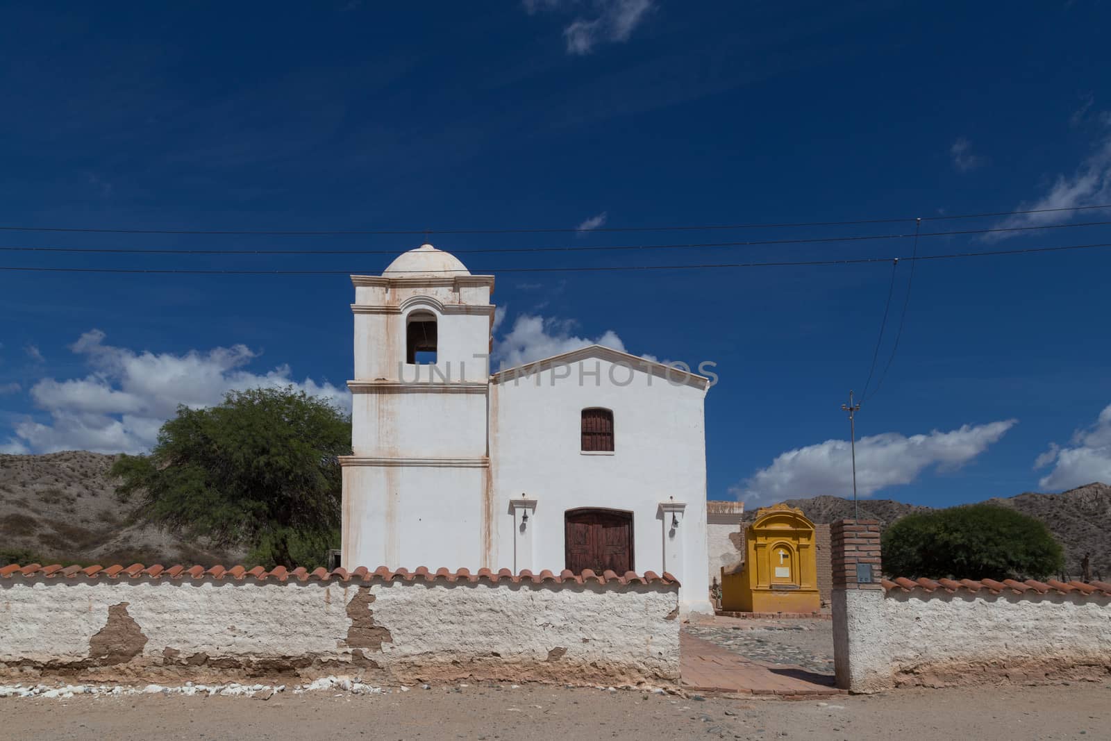 Photograph of a small church on route 40 in the Northwest of Argentina.