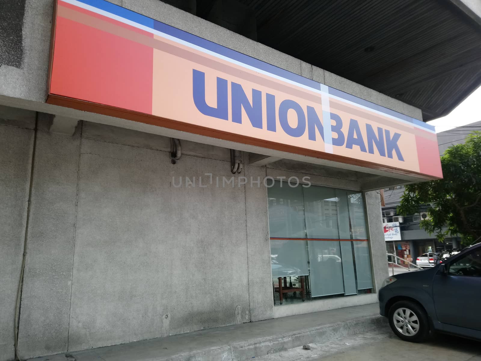 Unionbank facade in Quezon City, Philippines by imwaltersy