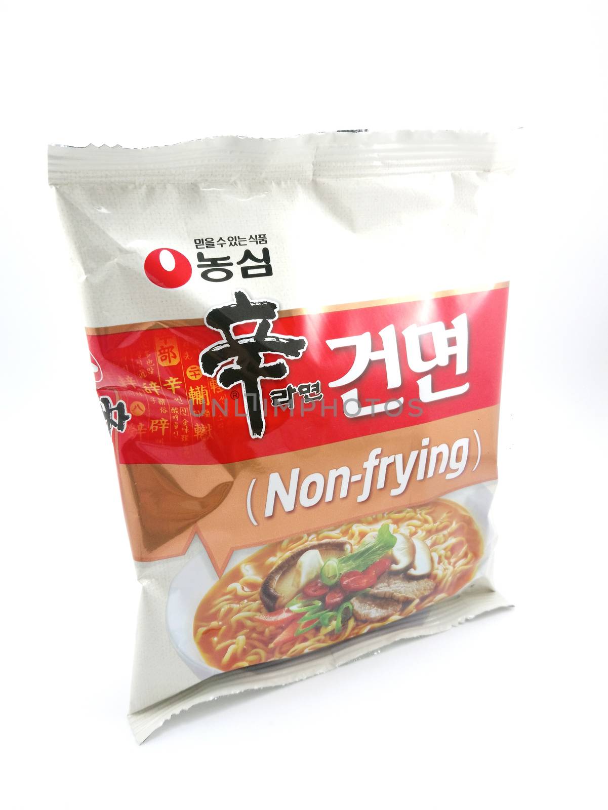 Nongshim non frying ramen noodles in Manila, Philippines by imwaltersy