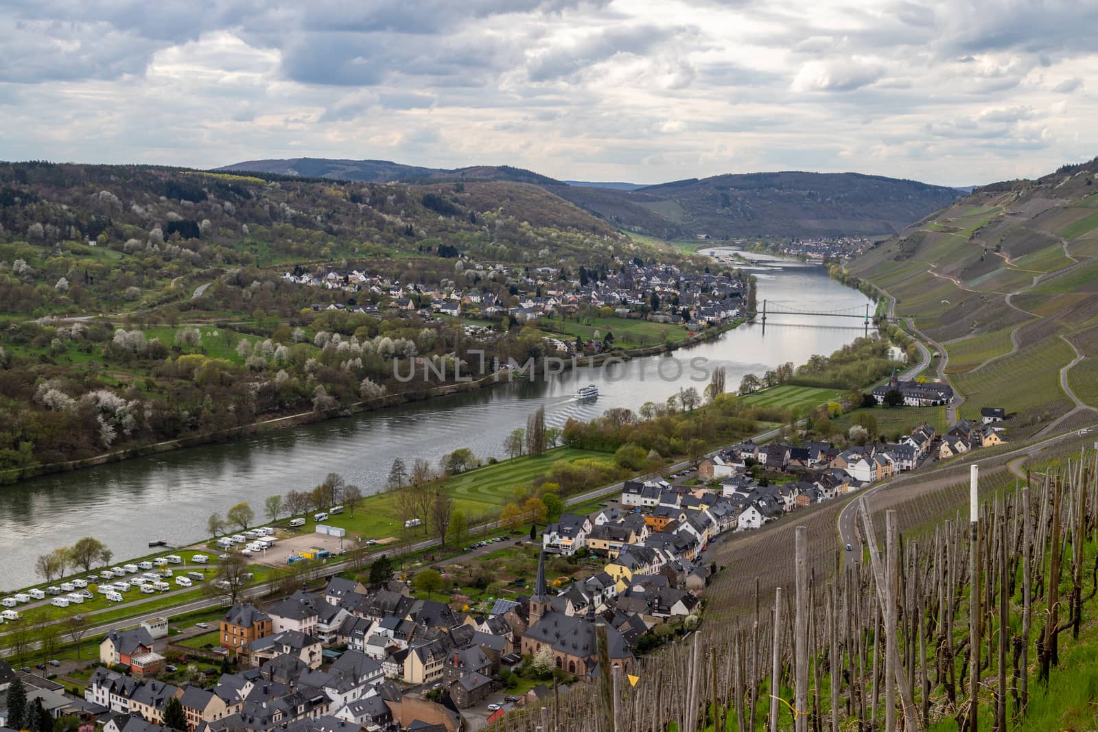 Panoramic view on the valley of the river Moselle and the wine villages Wehlen and Graach