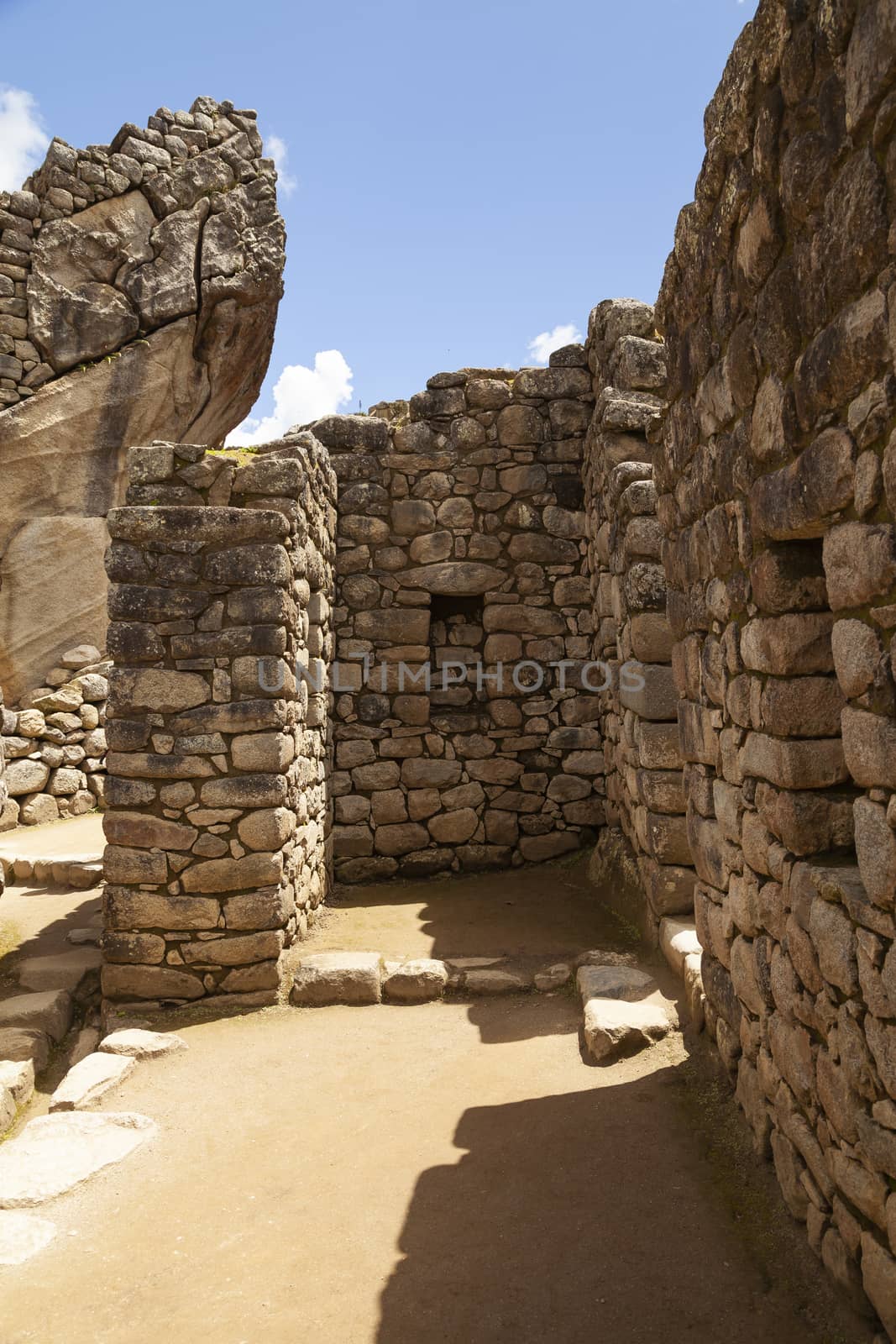 Architecture and details of the Inca constructions in Machu Picchu, Peru by alvarobueno