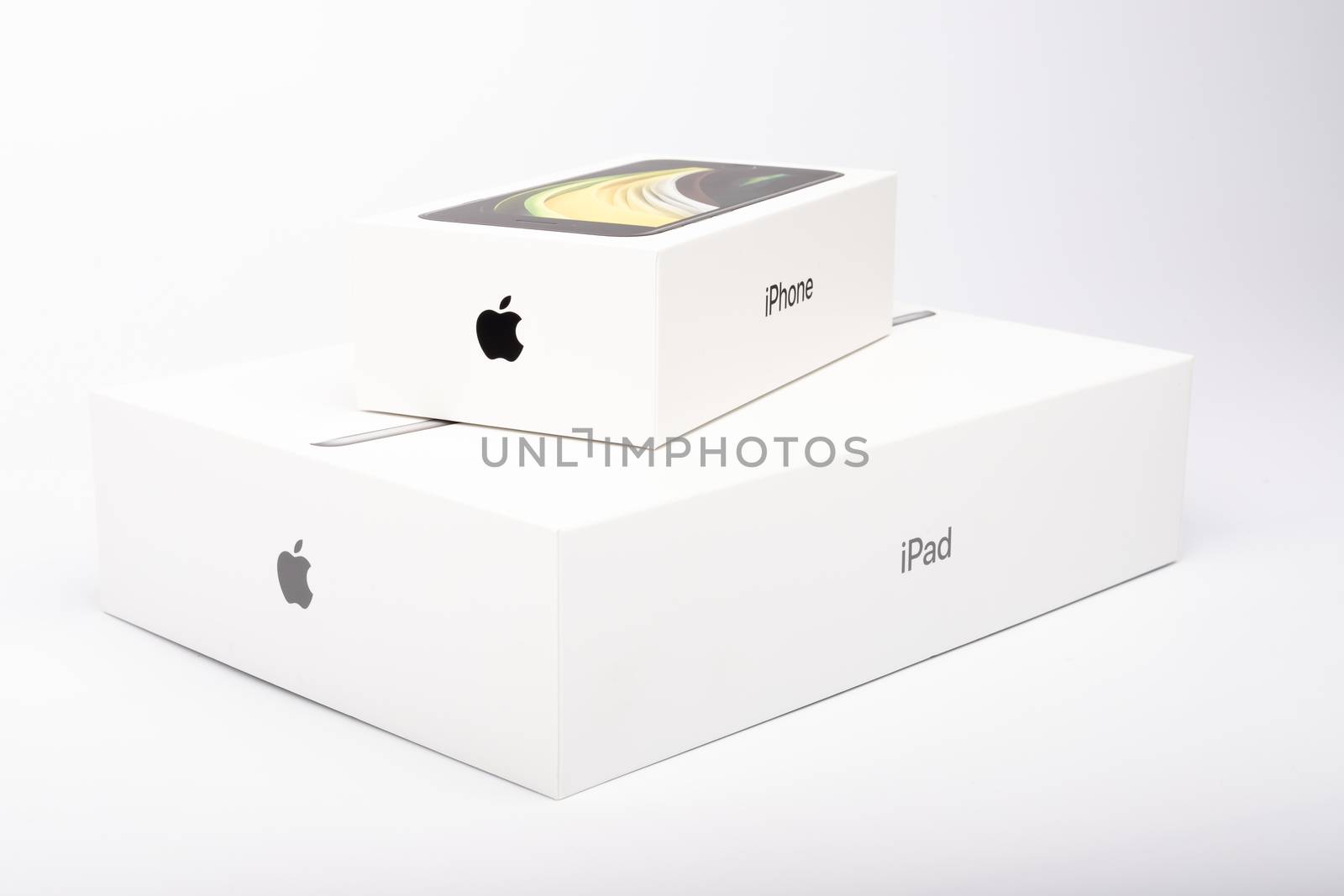 packaging of the new iPhone SE 2020 and iPad from Apple by AtlanticEUROSTOXX