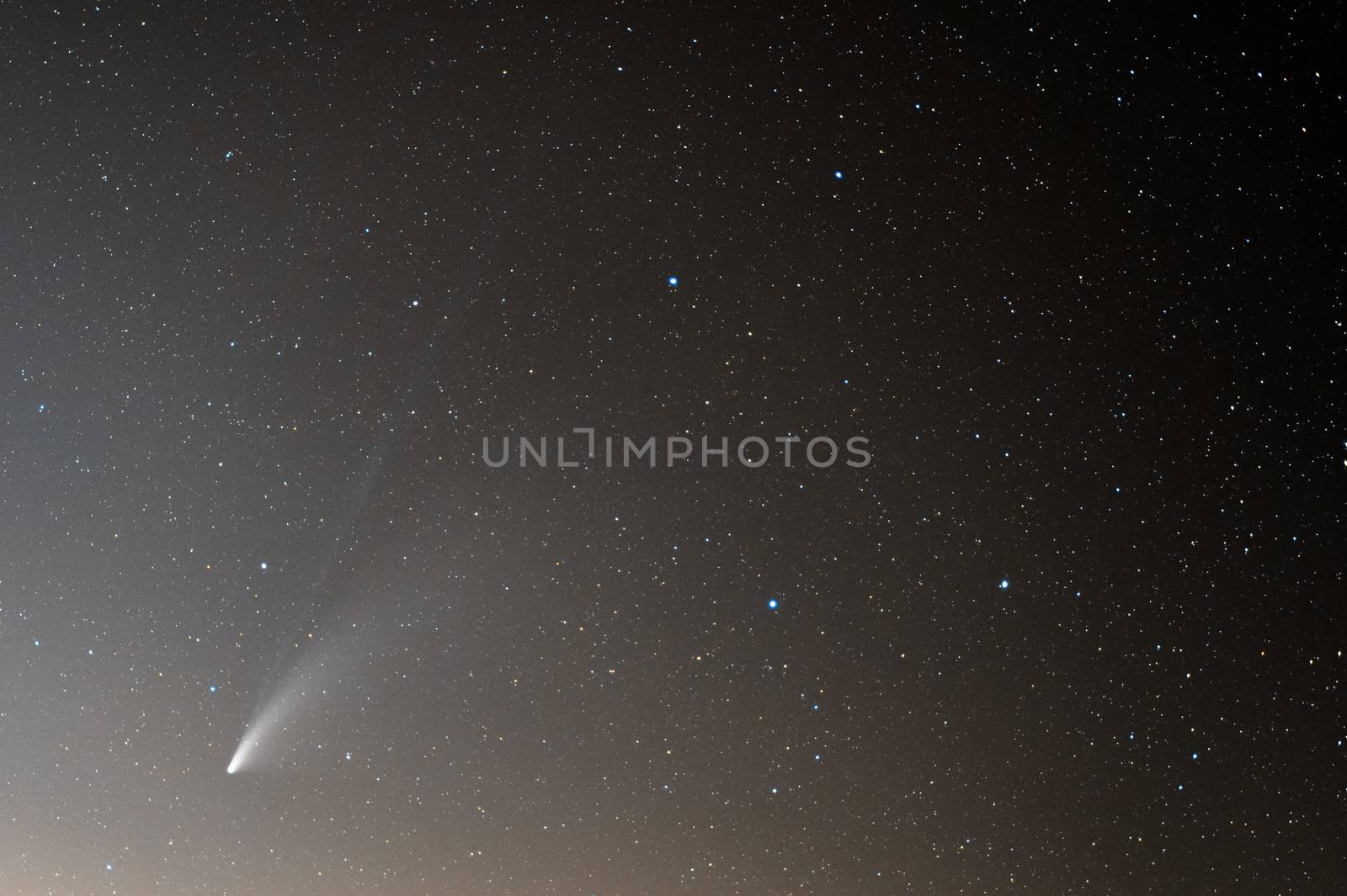 Neowise Comet captured from Sicily on the 23rd of July. 35mm lens and photo stacking