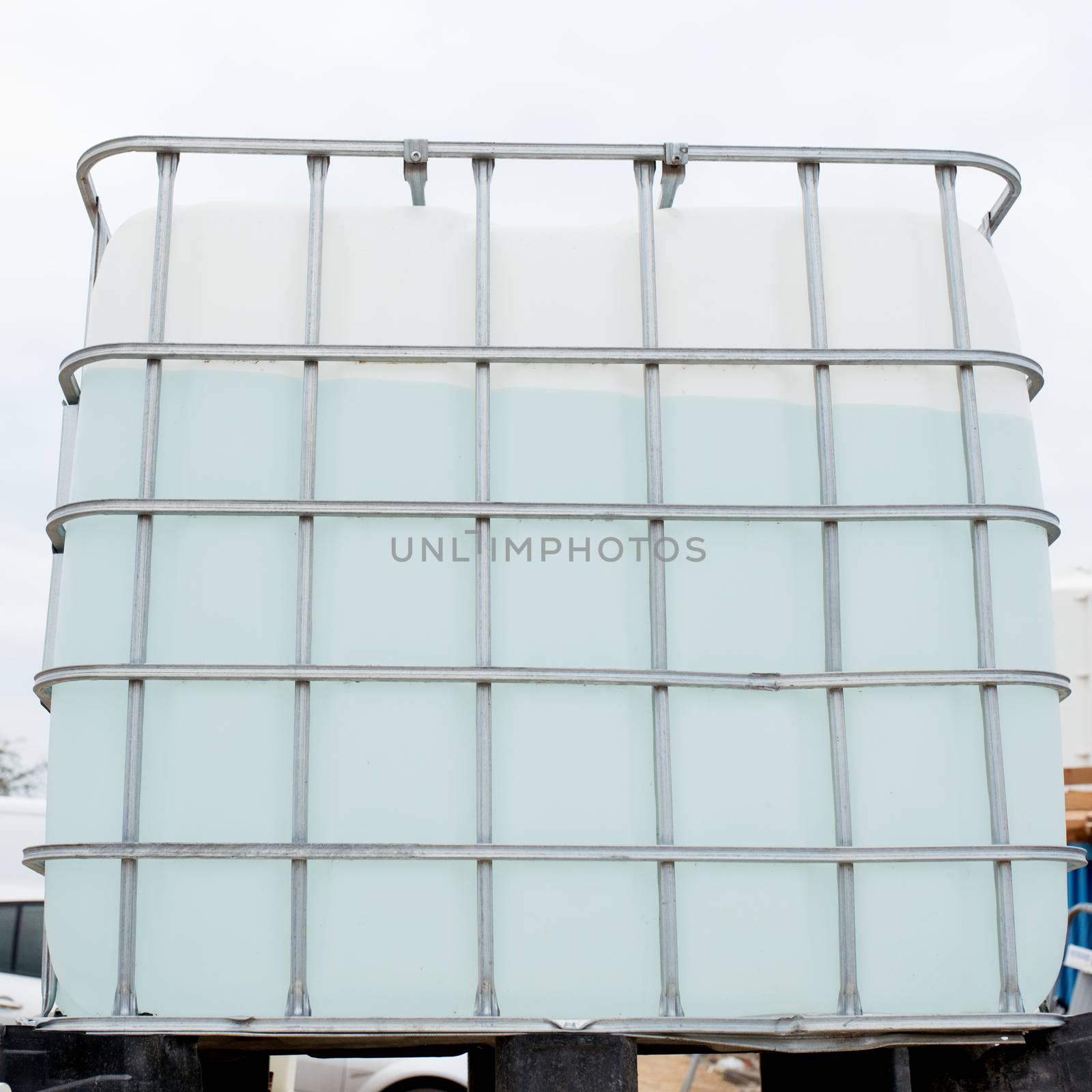 1000 Litre Intermediate bulk containers Liquid Storage Tank on construction site