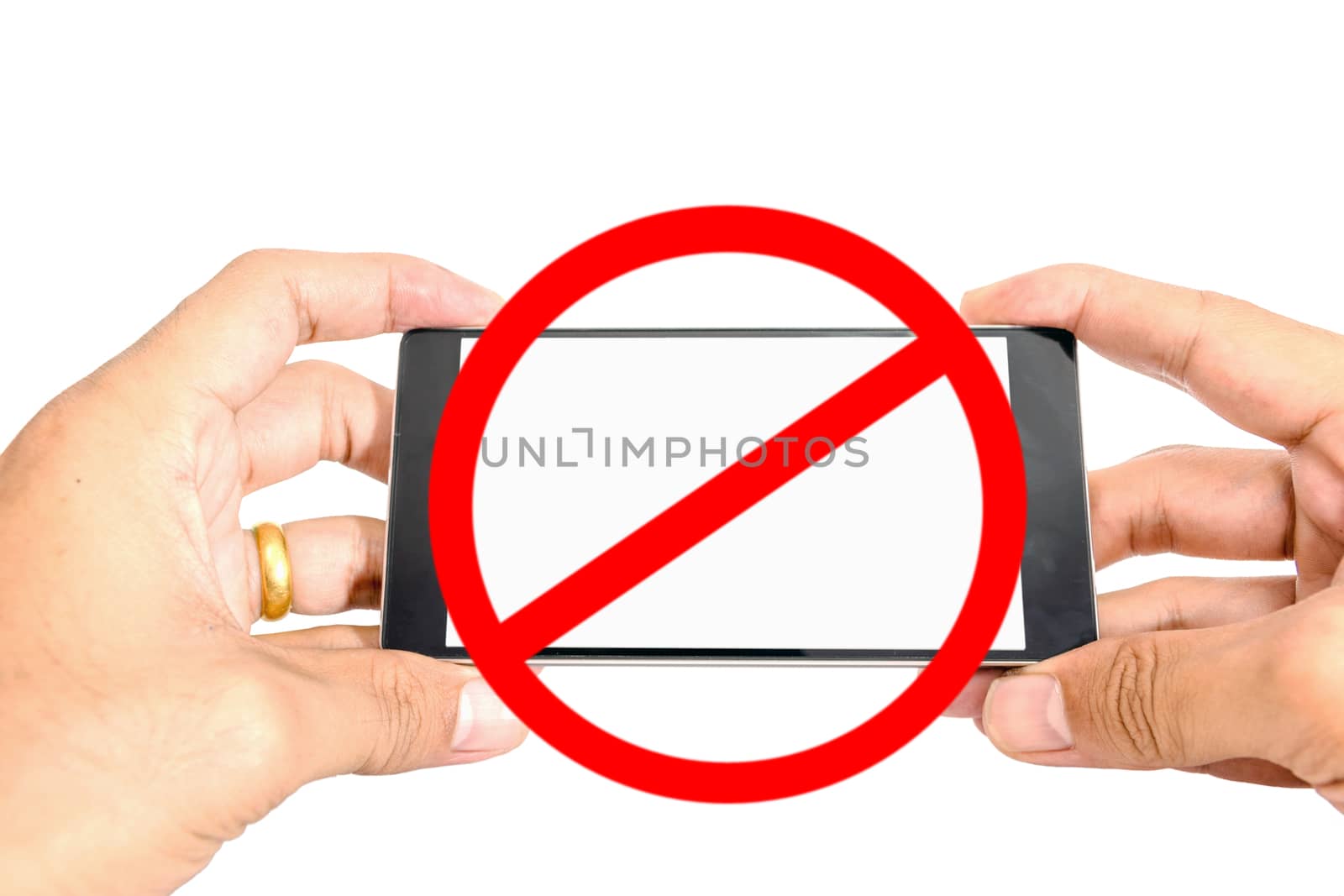 Do not use smart phones to take pictures sign isolated on white background.