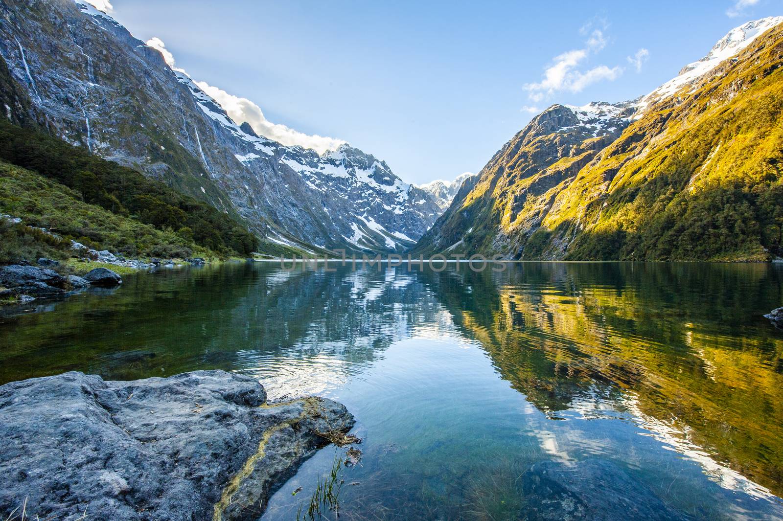 Lake Marian in New Zealand by fyletto