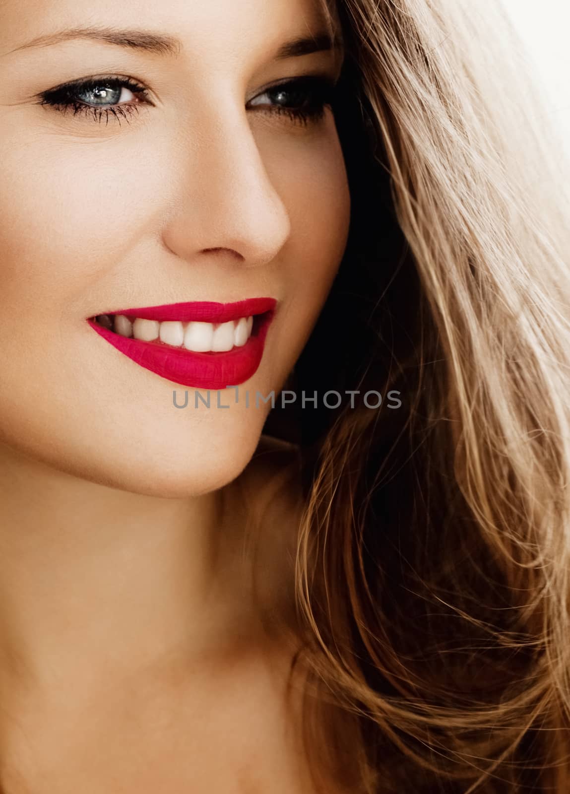 Attractive woman smiling, brunette with long light brown hair, g by Anneleven