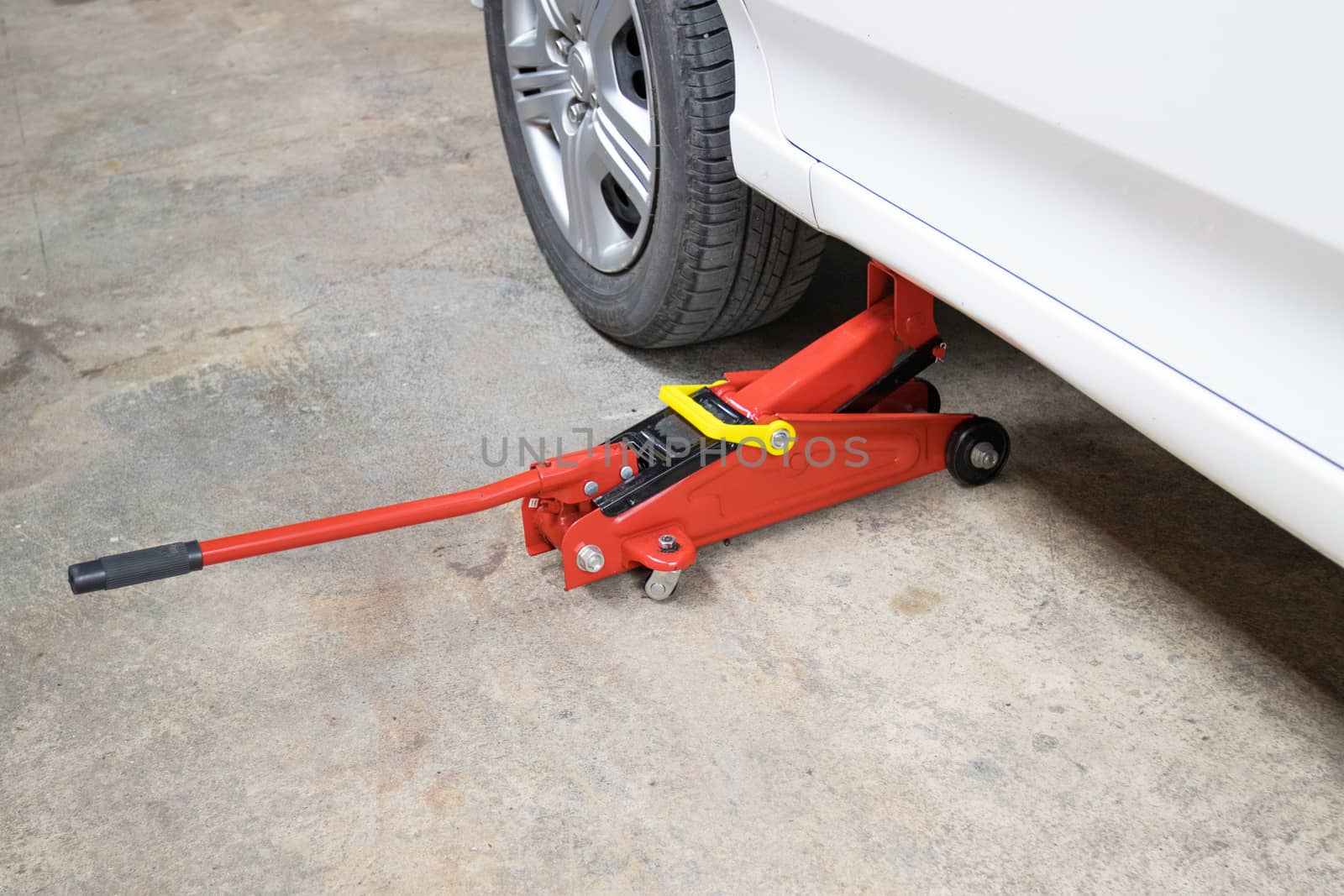 Car floor jack for car for repair check Maintenance of cars 