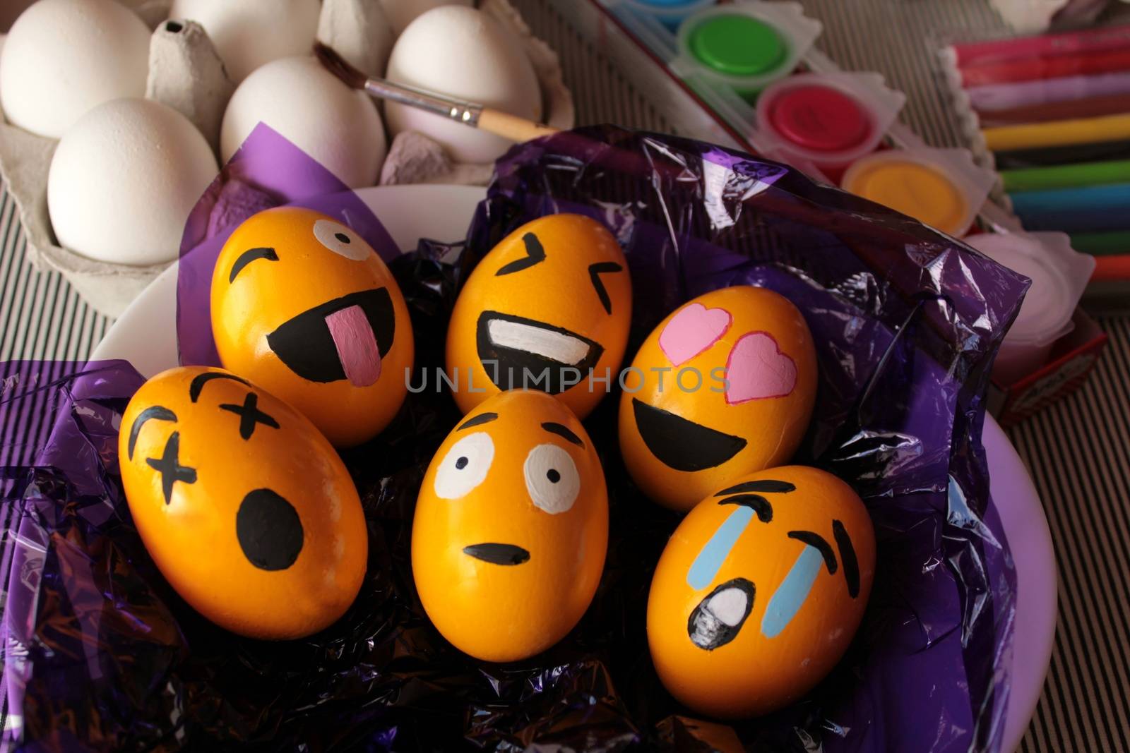 Emoticons Easter Eggs by soniabonet