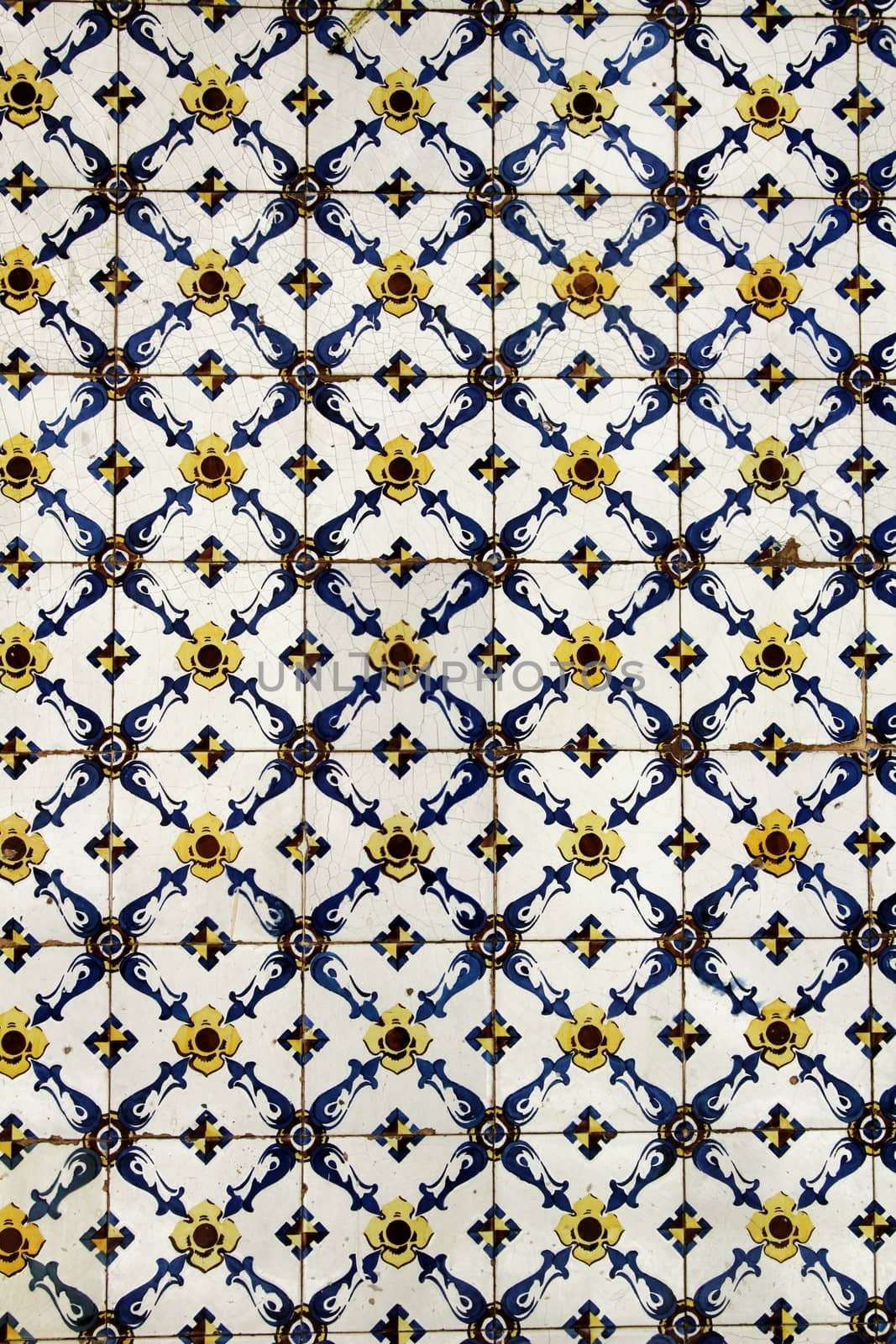 Colorful and vintage tiles of Portugal by soniabonet