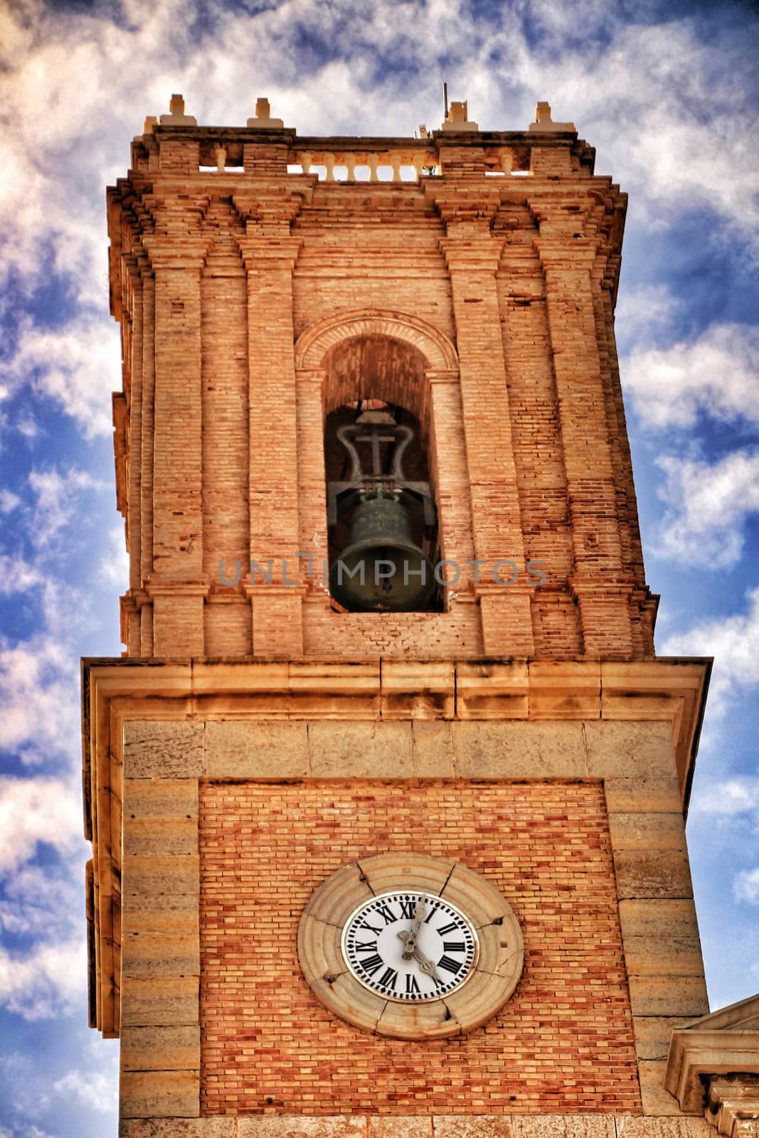 Nuestra Señora del Consuelo church in Altea square by soniabonet