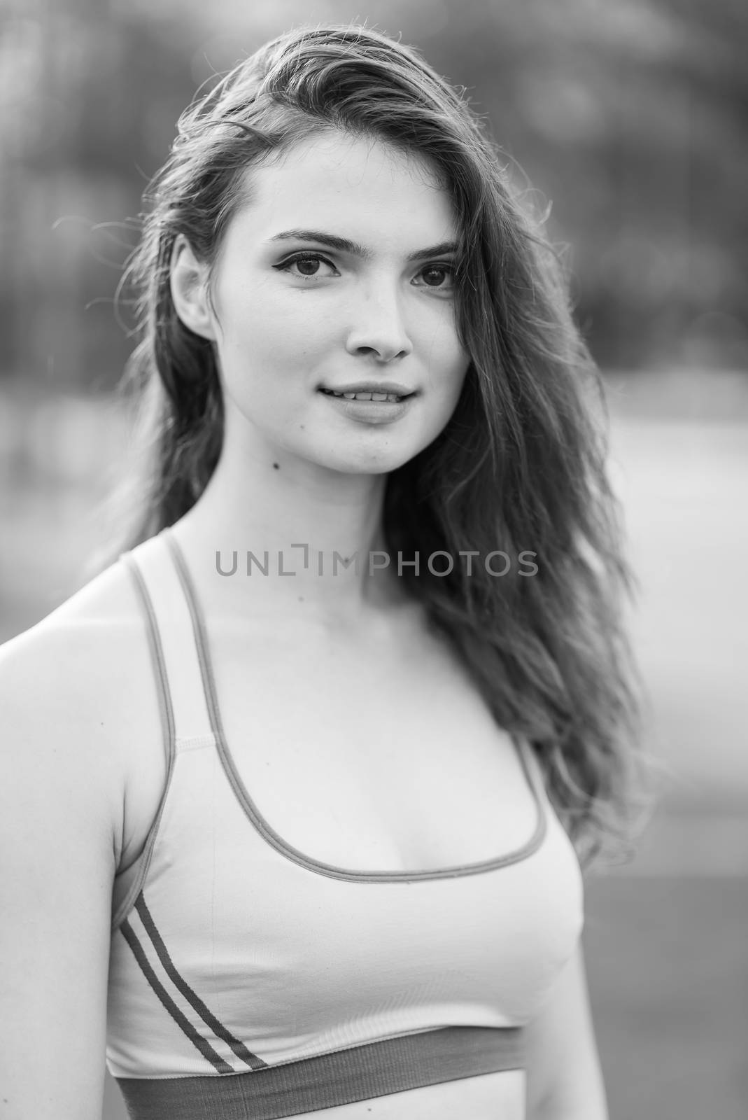 Portrait of a beautiful young sporty girl