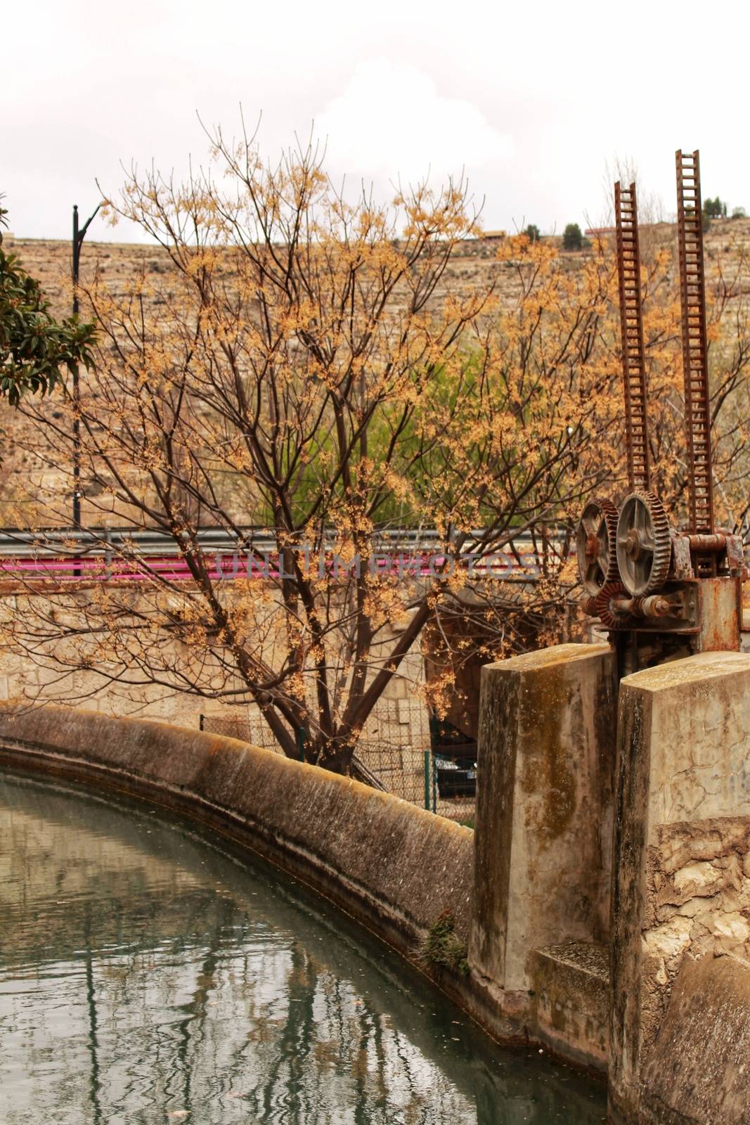 Old hydraulic closure system in the river Jucar in Spain by soniabonet