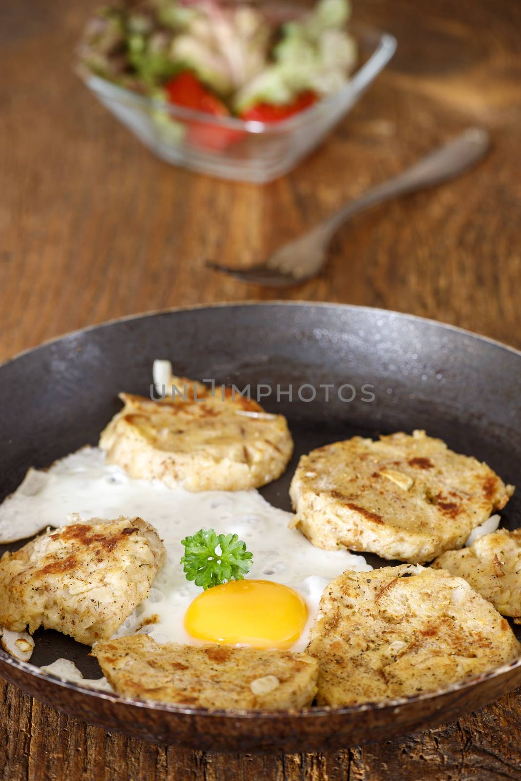 bavarian dumpling groestl with egg