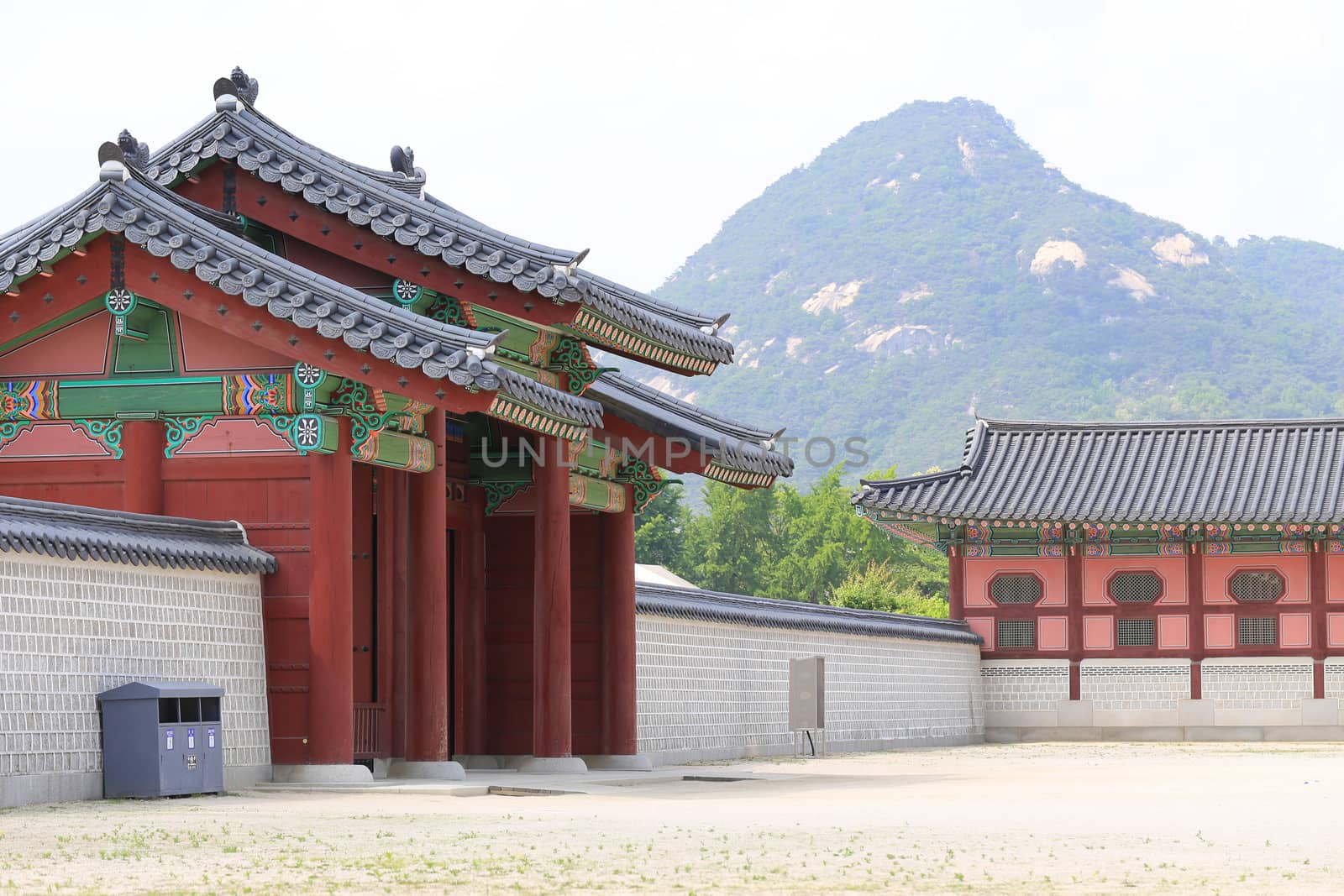 Gyeongbokgung Palace or Gyeongbok Palace, main royal palace of Joseon dynasty, built in 1395. Tourists visit the place everyday to see the changing guard show.