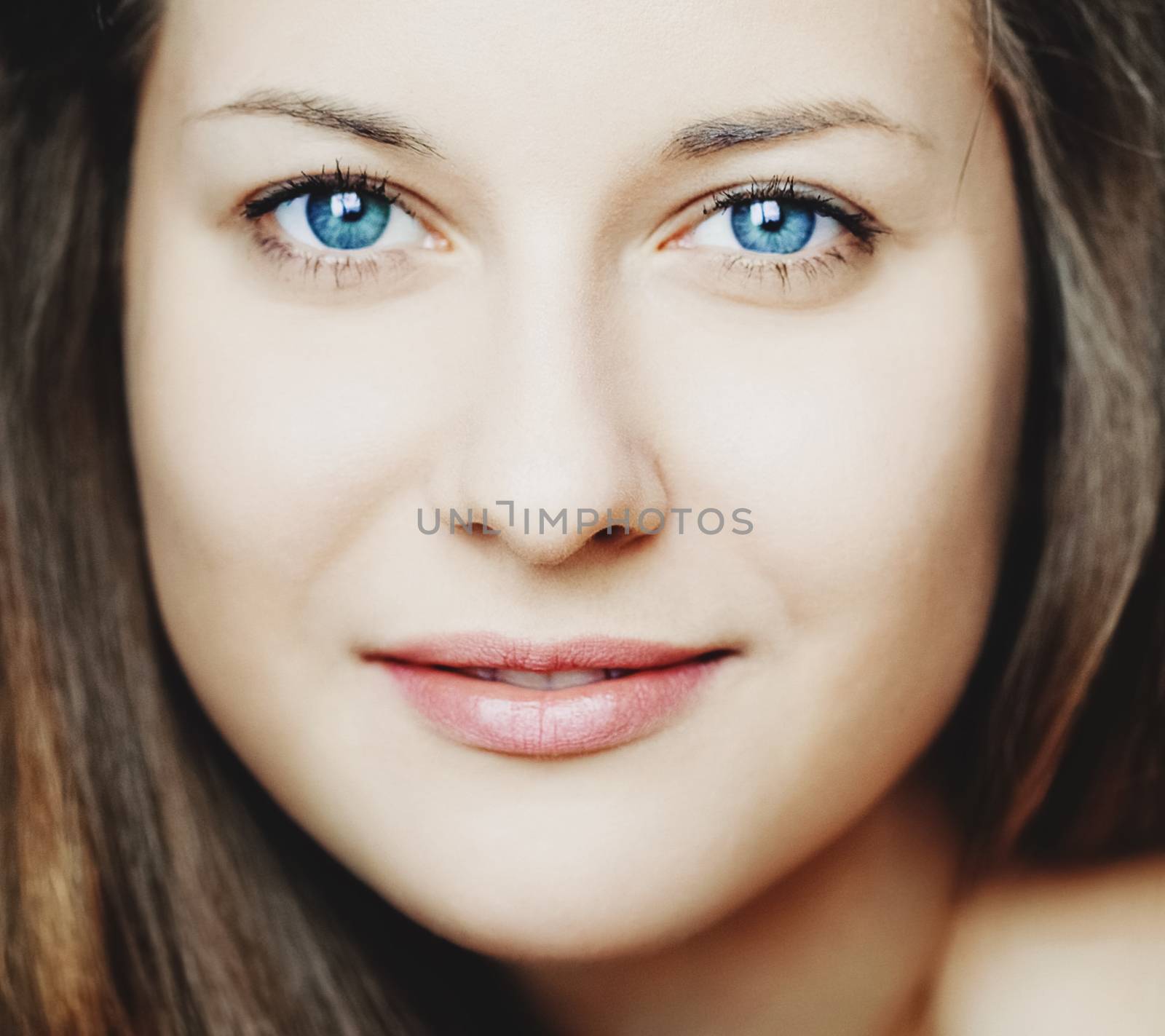 Beauty face portrait of a young woman, natural makeup look, skin by Anneleven