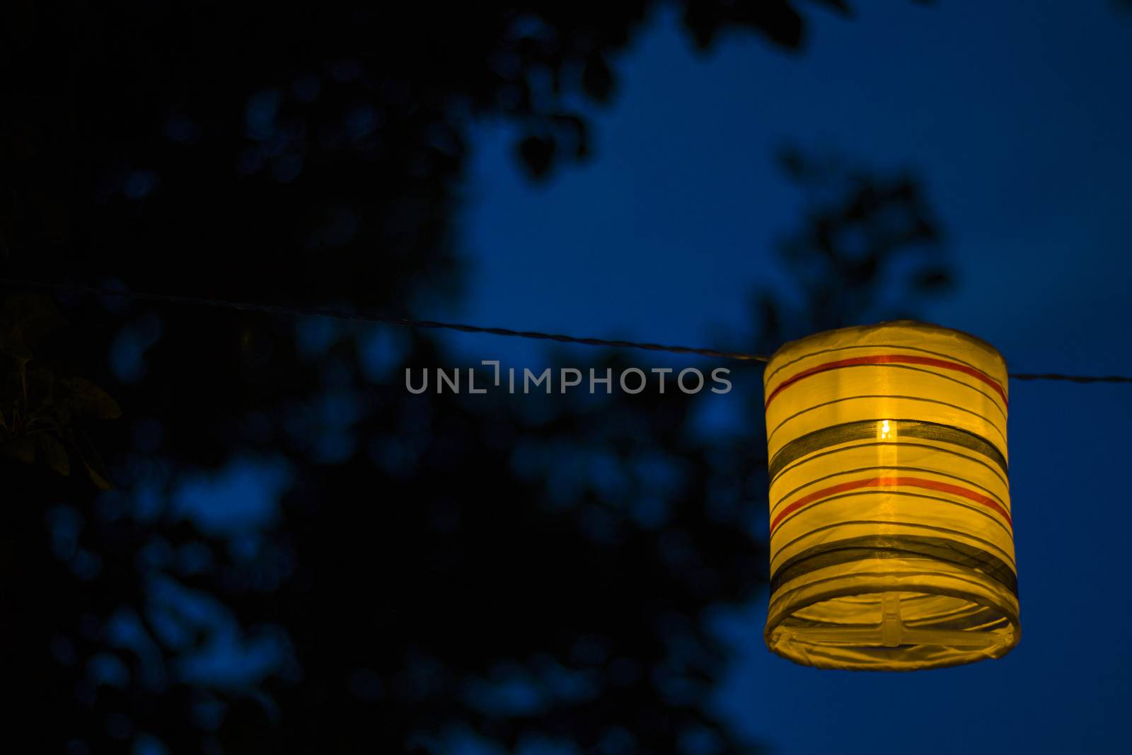 Lantern in the yard, night and warm light, hanging lanterns by Taidundua