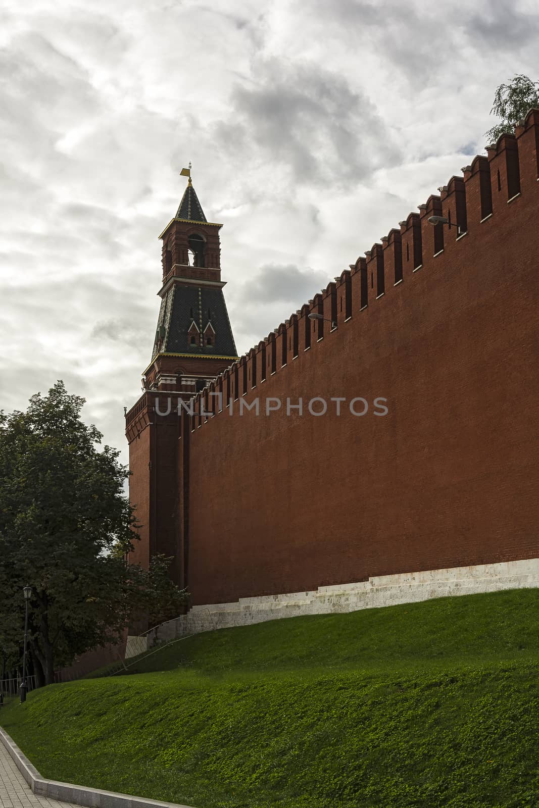 Alarm a tower of the Moscow Kremlin in cloudy weather by Grommik