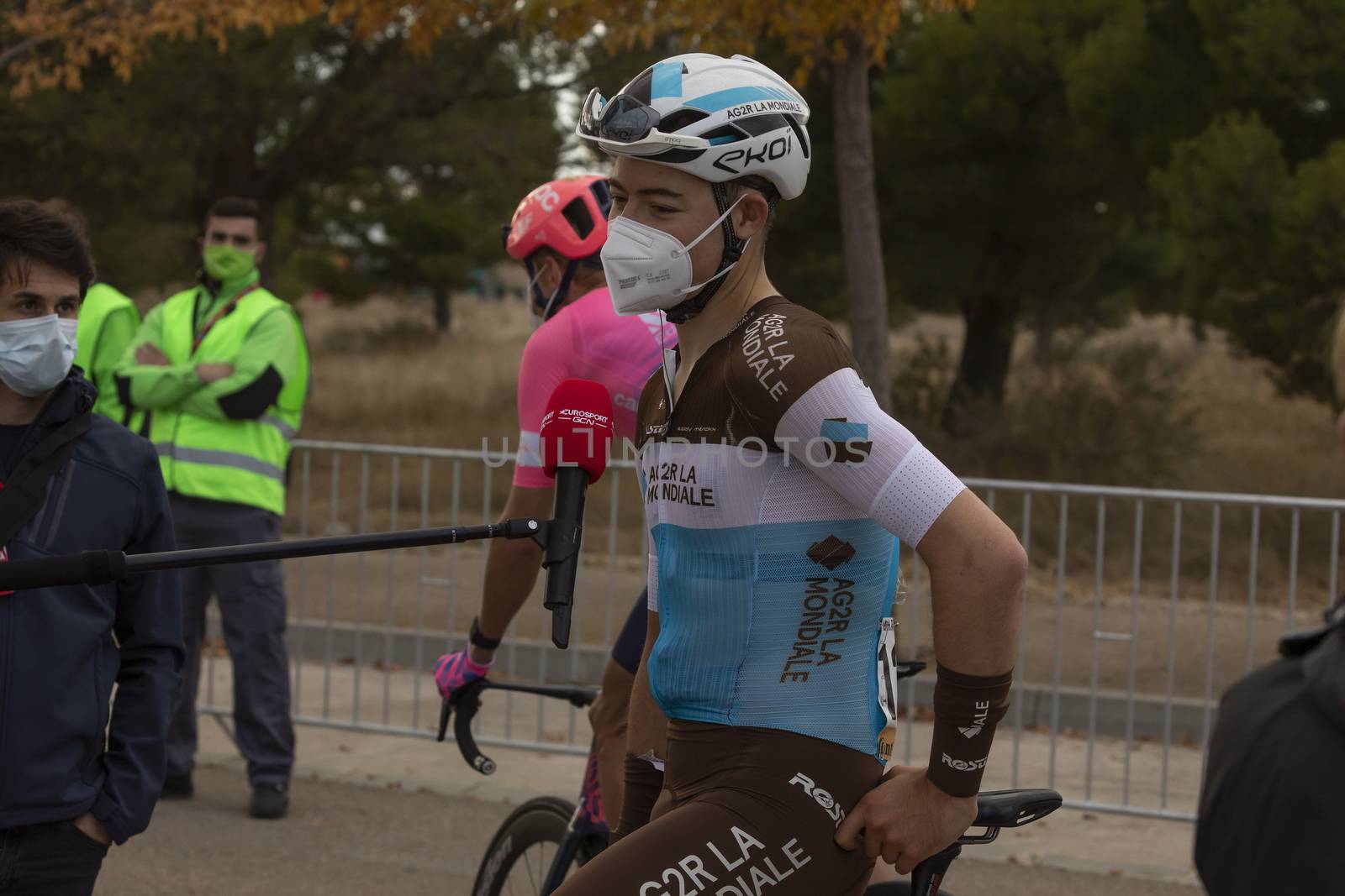 Journalists interviewing the winners of the the fourth stage of La Vuelta, Spain by alvarobueno