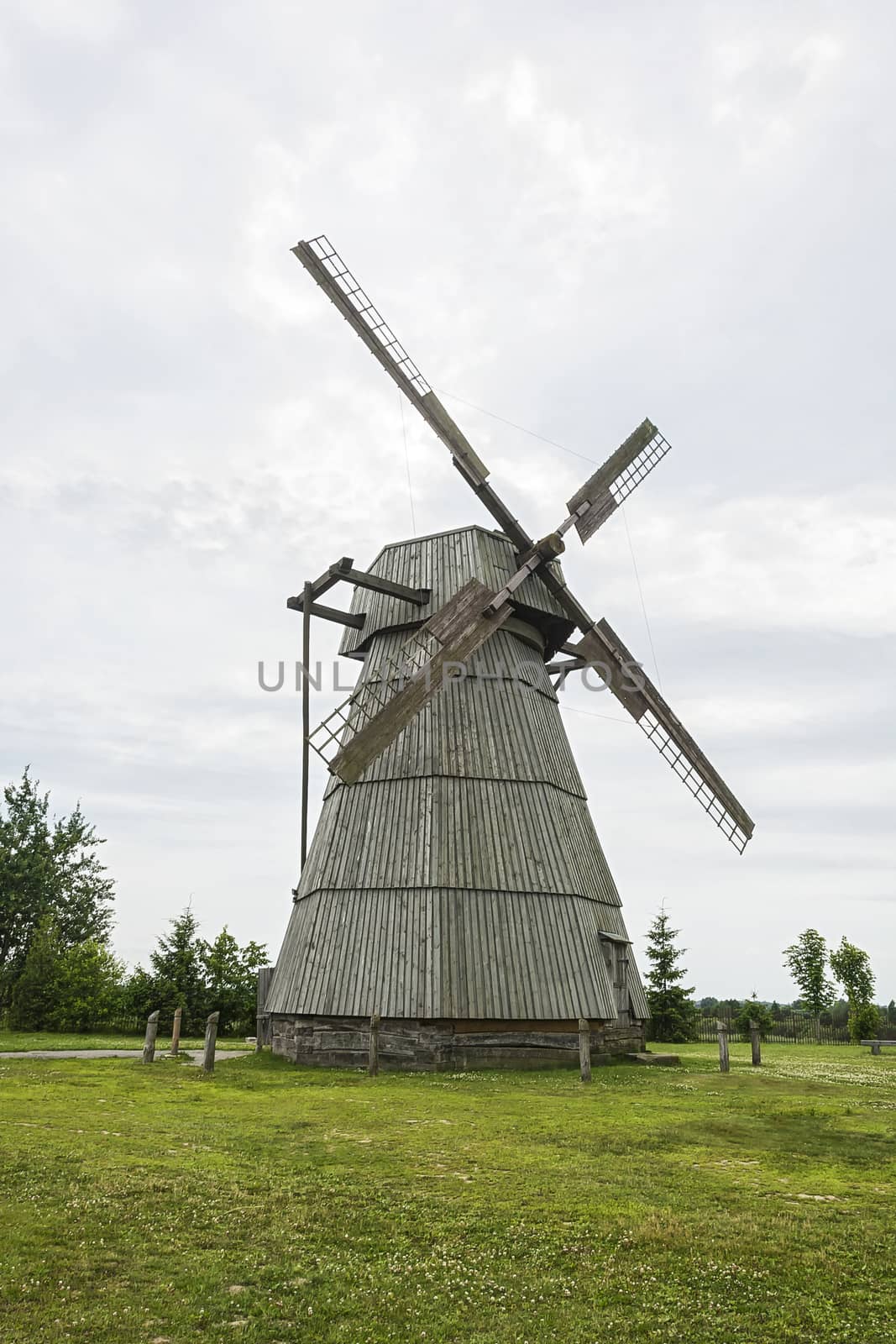 Windmill for grinding grain into flour by Grommik