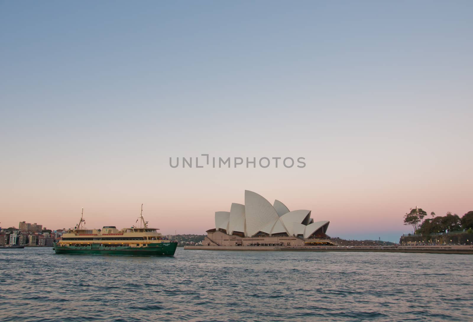 SYDNEY, AUSTRALIA - MAY 5, 2018: Sydney Opera House with famous  by eyeofpaul