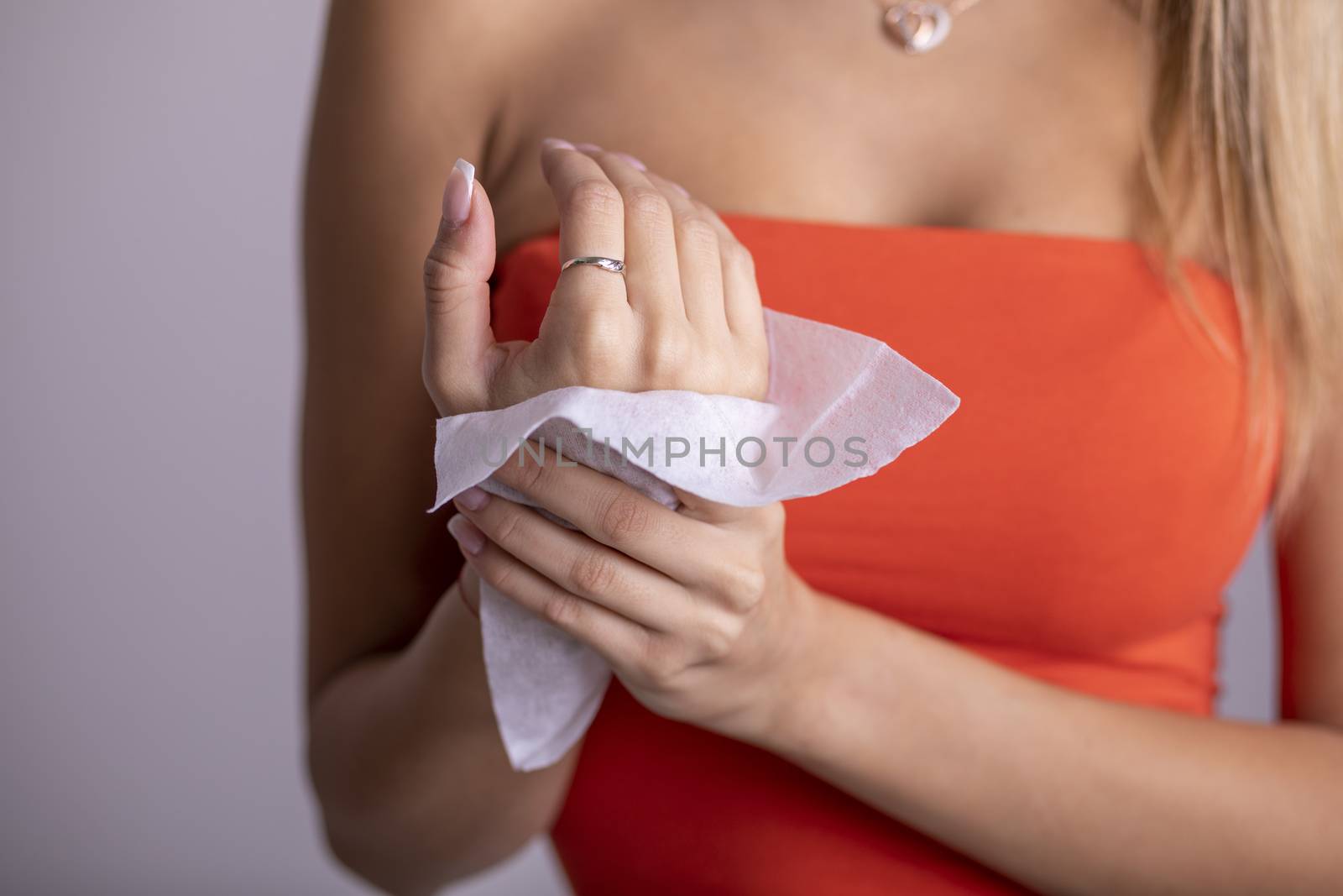 Cleaning hands with wet wipes, prevention of infectious diseases, corona19