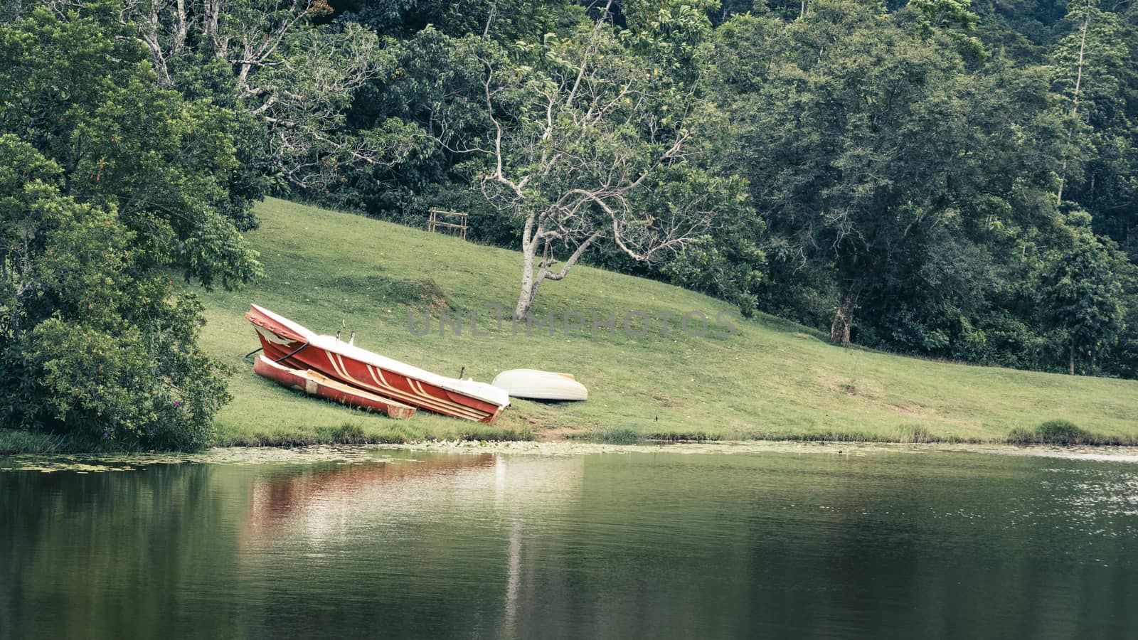 Beautiful landscape of Hiyare Reservoir boat on the ground reflection