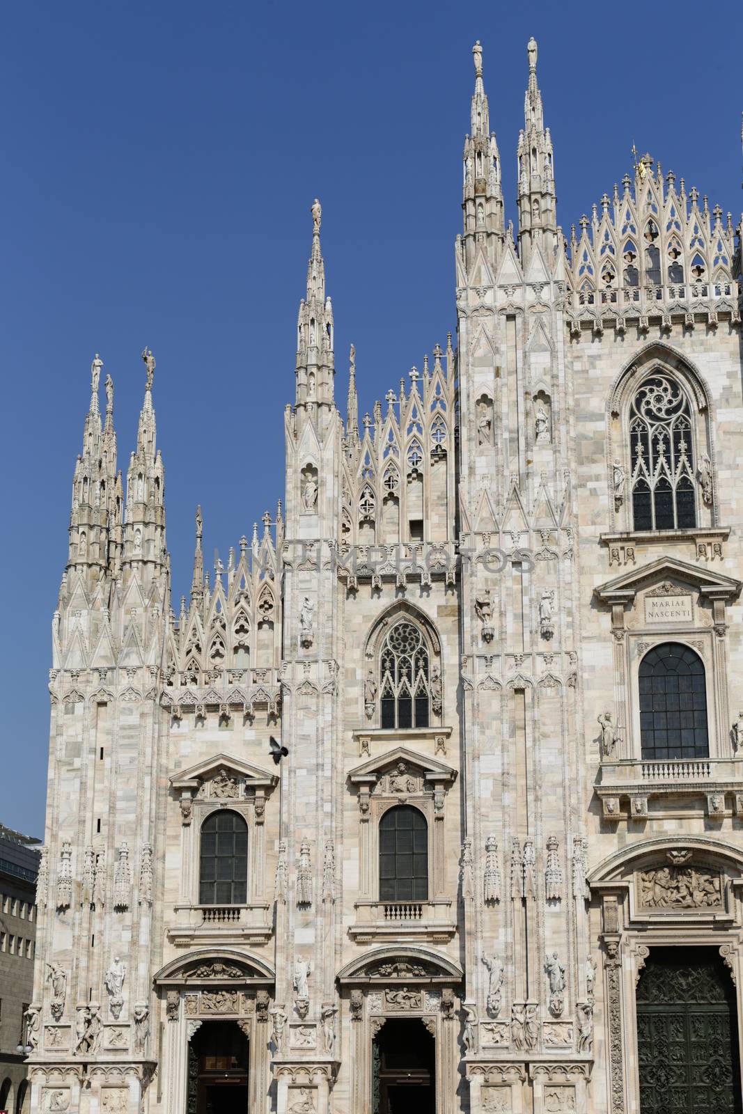 Duomo in Milan by Kartouchken