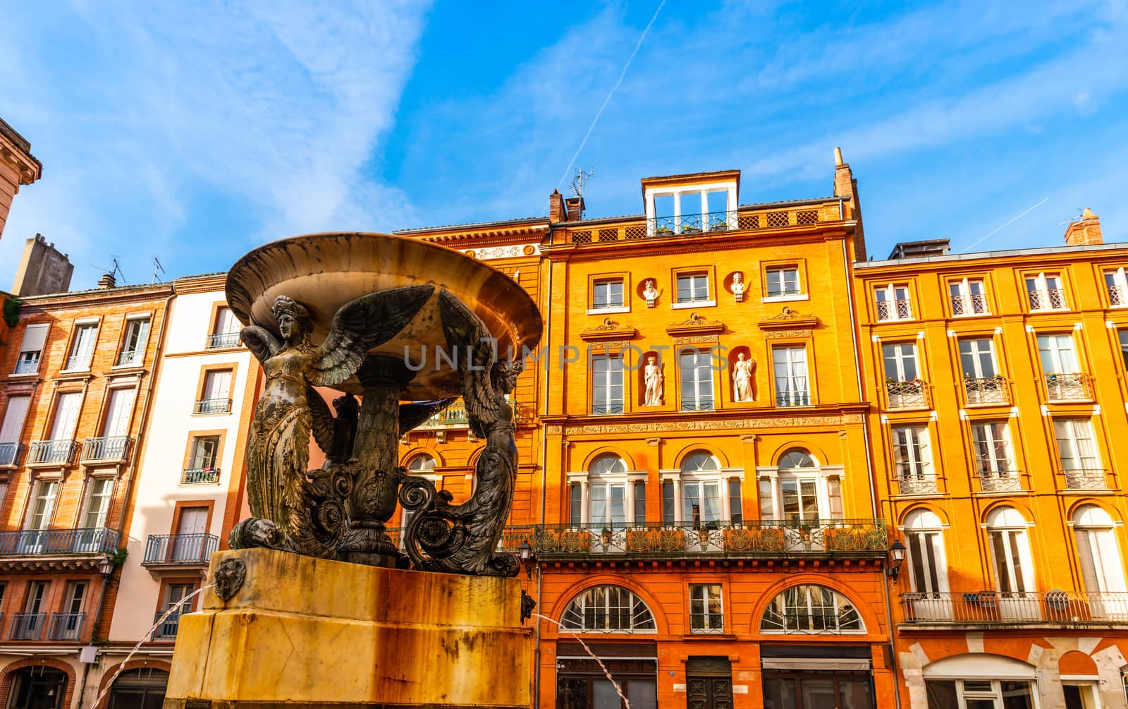 Toulouse is a commune in the southwest of France. Capital for almost a hundred years of the Visigoth kingdom, one of the capitals of the kingdom of Aquitaine and historic capital of Languedoc, it is today the capital of the Occitanie region, of the Haute-Garonne department.