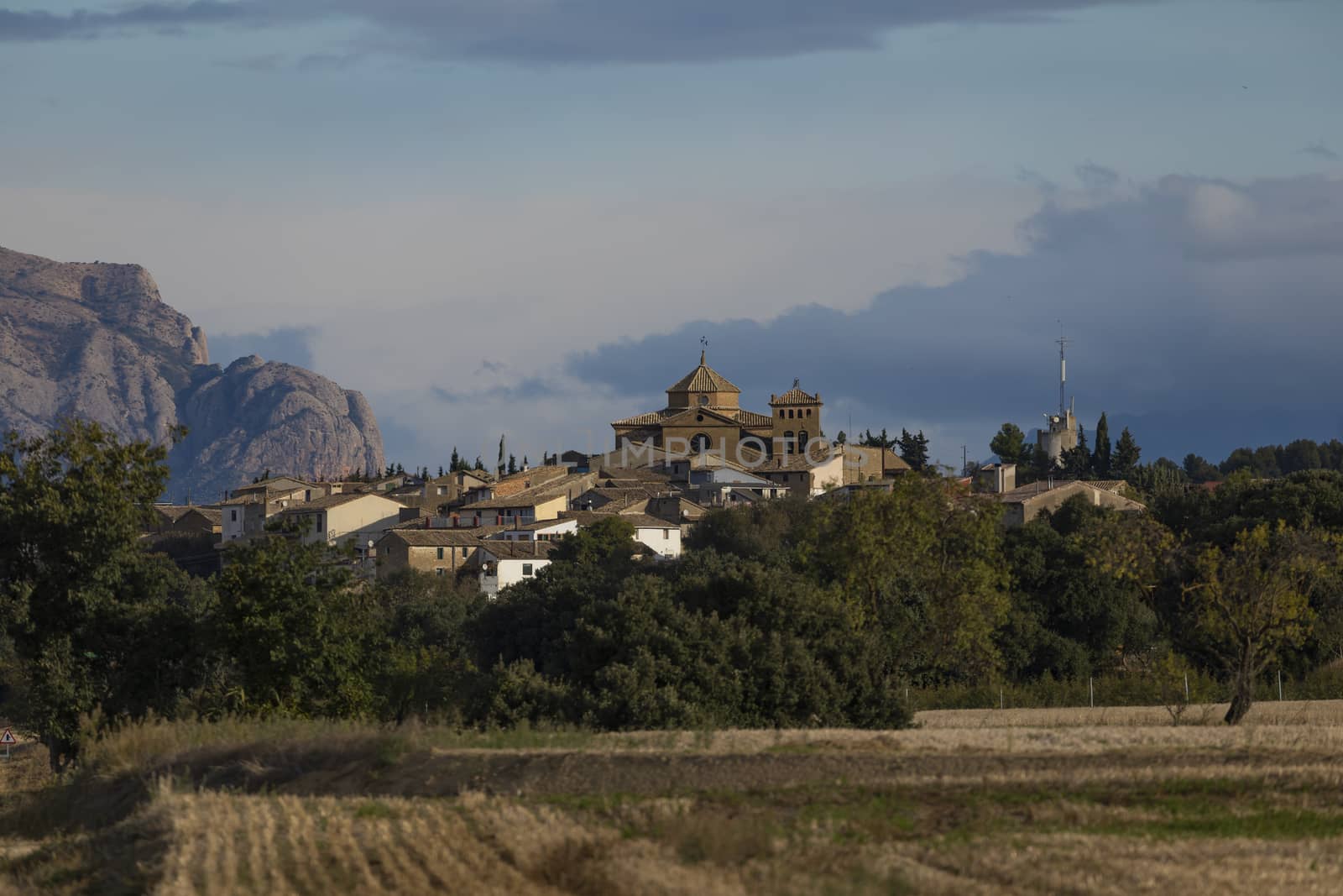 General view of the town of Biscarrues, Huesca, Spain by alvarobueno